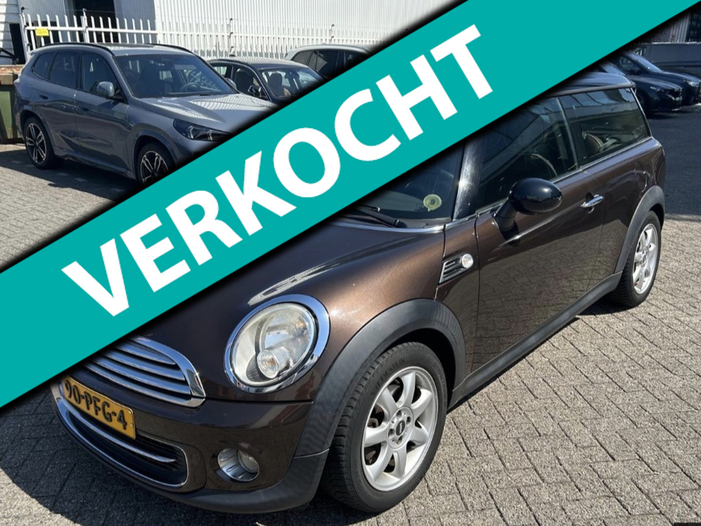 Mini Cooper Clubman 1.6 Cooper RIJDSUPER!/NLAUTO!/NAVI/LEER/APK 2011 - voorkant