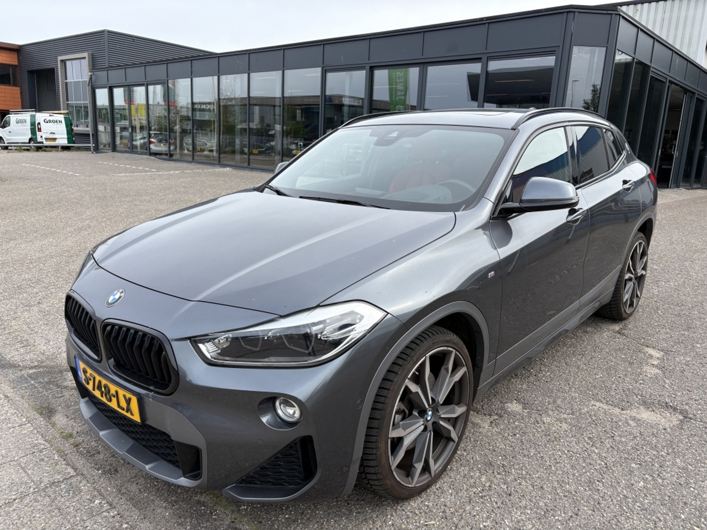 BMW X2 Sdrive20i sDrive20i High Executive | Panodak | Leer | Trekhaak | Automaat 2019 - voorkant