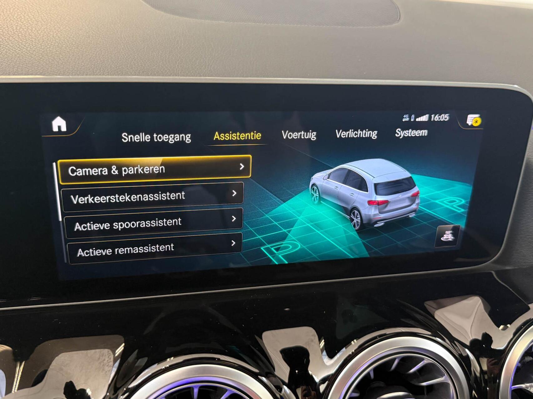 Foto van Mercedes-Benz B 250