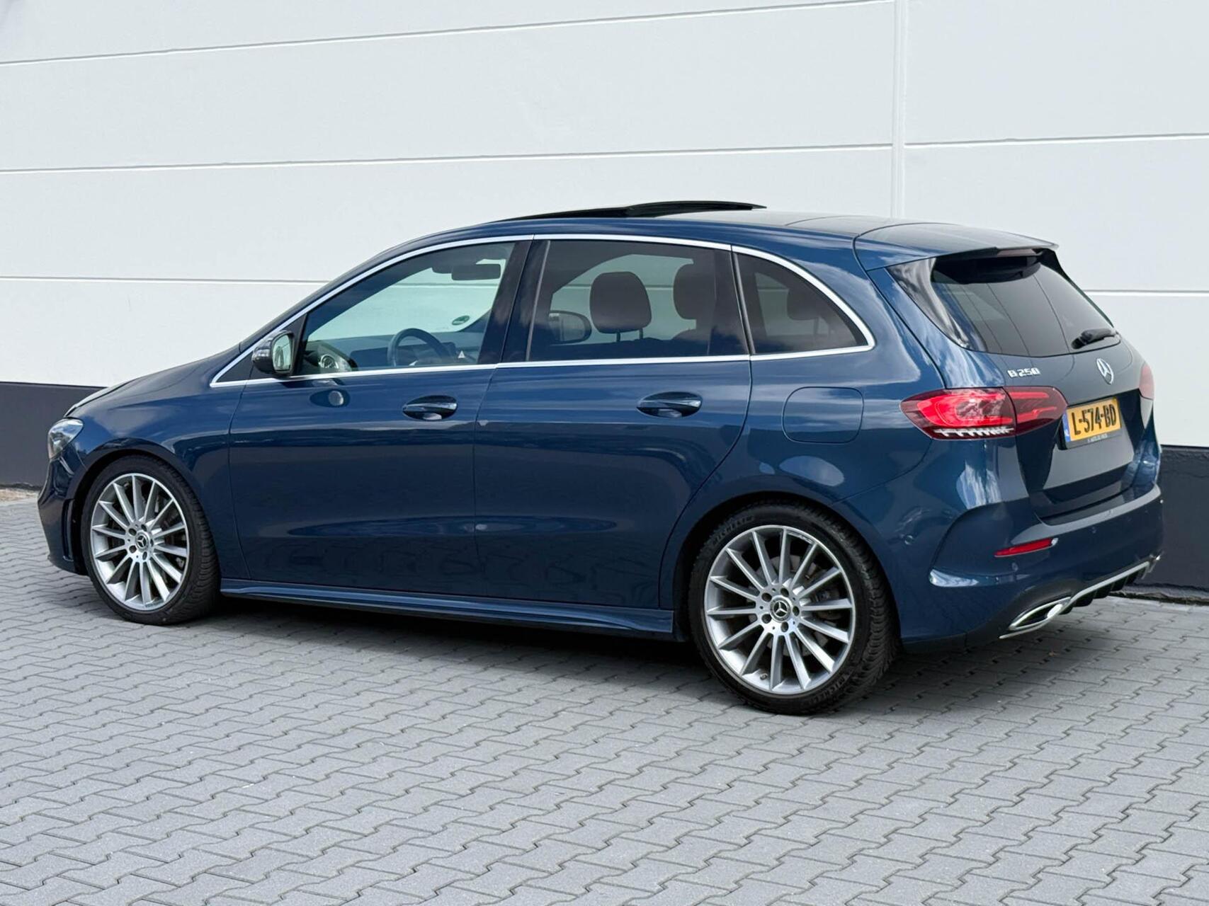 Foto van Mercedes-Benz B 250