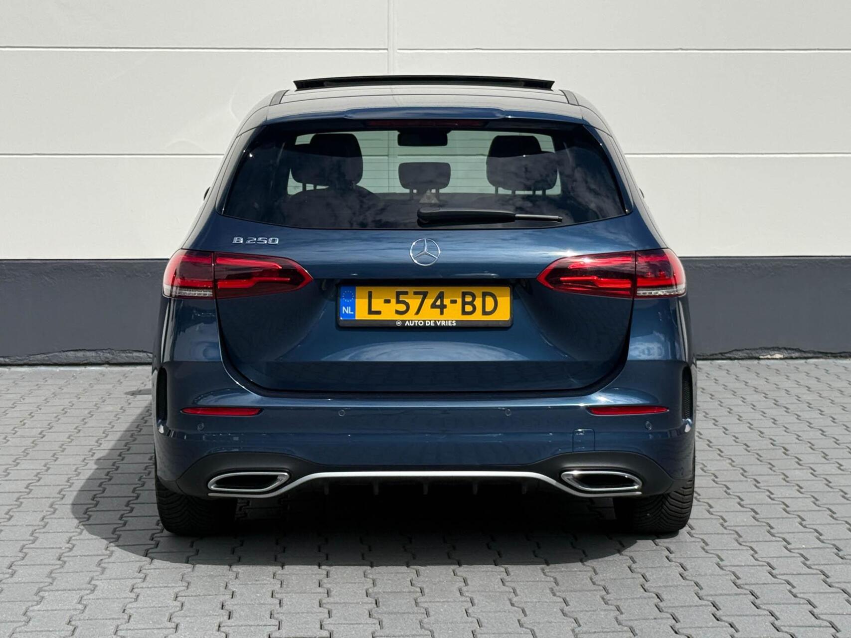 Foto van Mercedes-Benz B 250