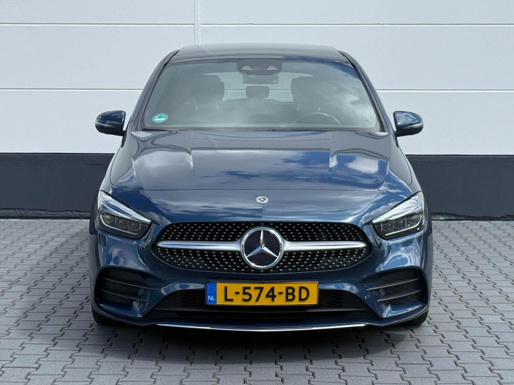 Foto van Mercedes-Benz B 250