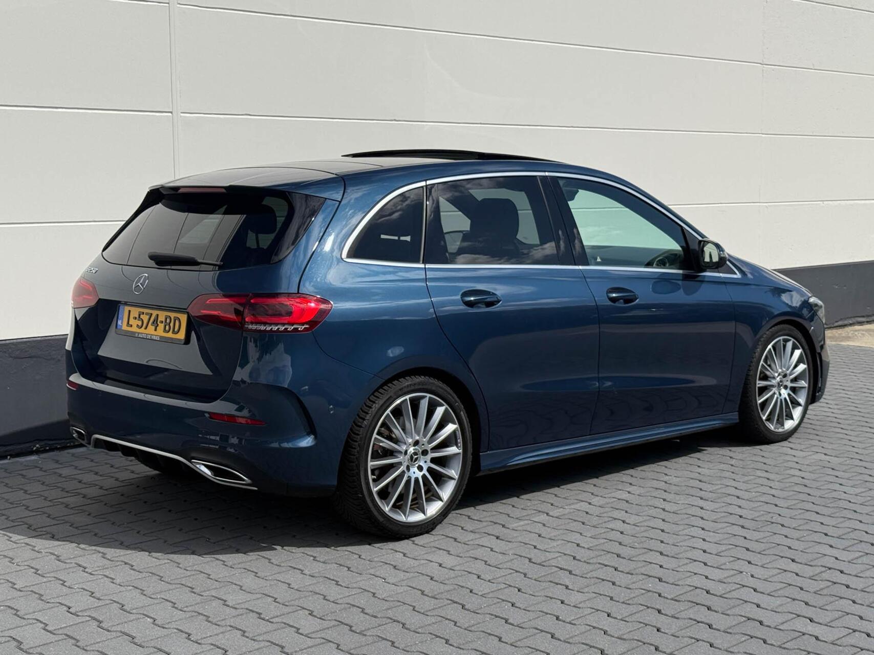 Foto van Mercedes-Benz B 250