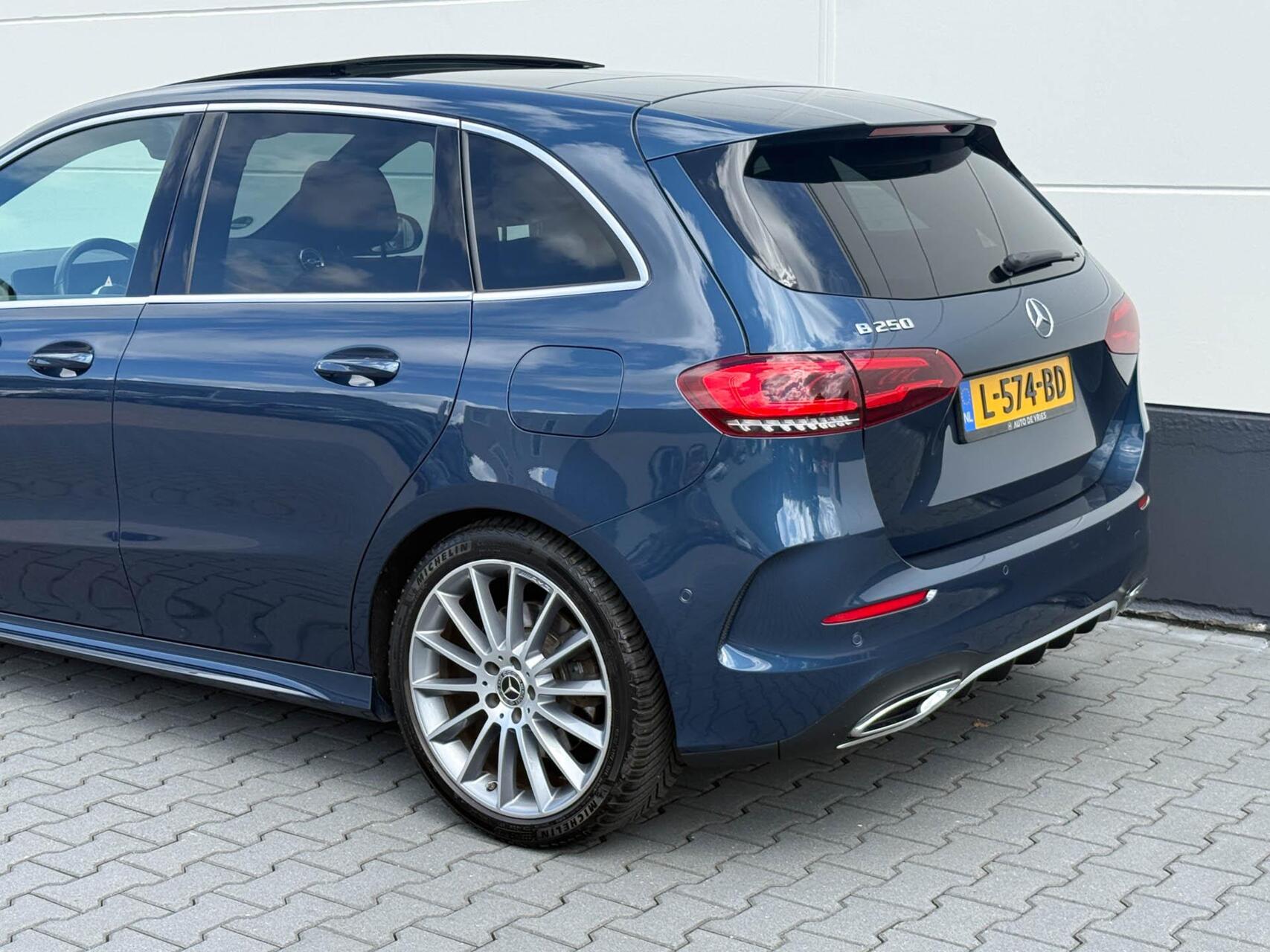 Foto van Mercedes-Benz B 250