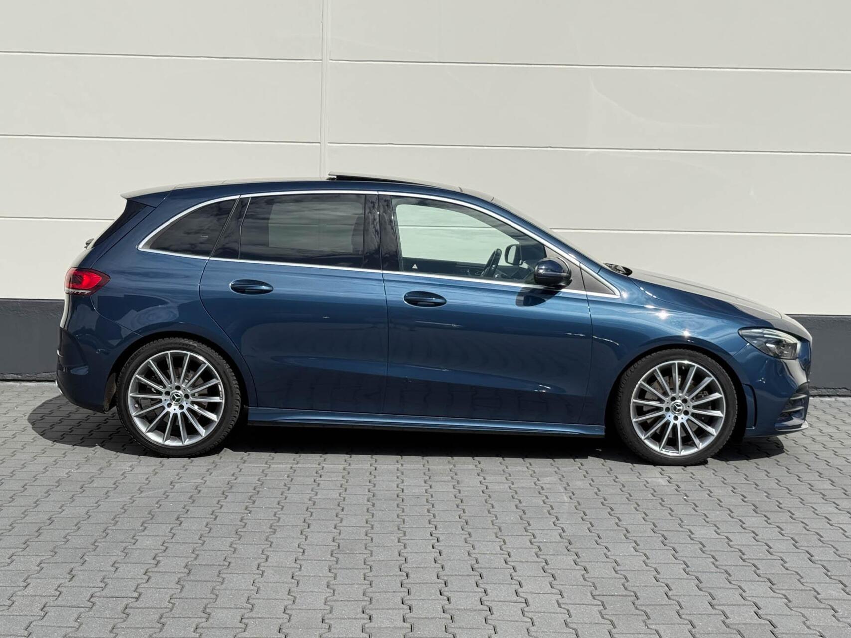 Foto van Mercedes-Benz B 250
