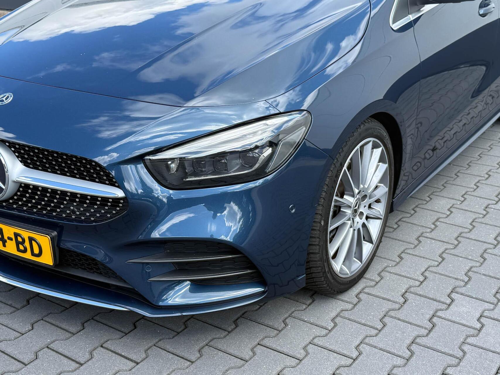 Foto van Mercedes-Benz B 250