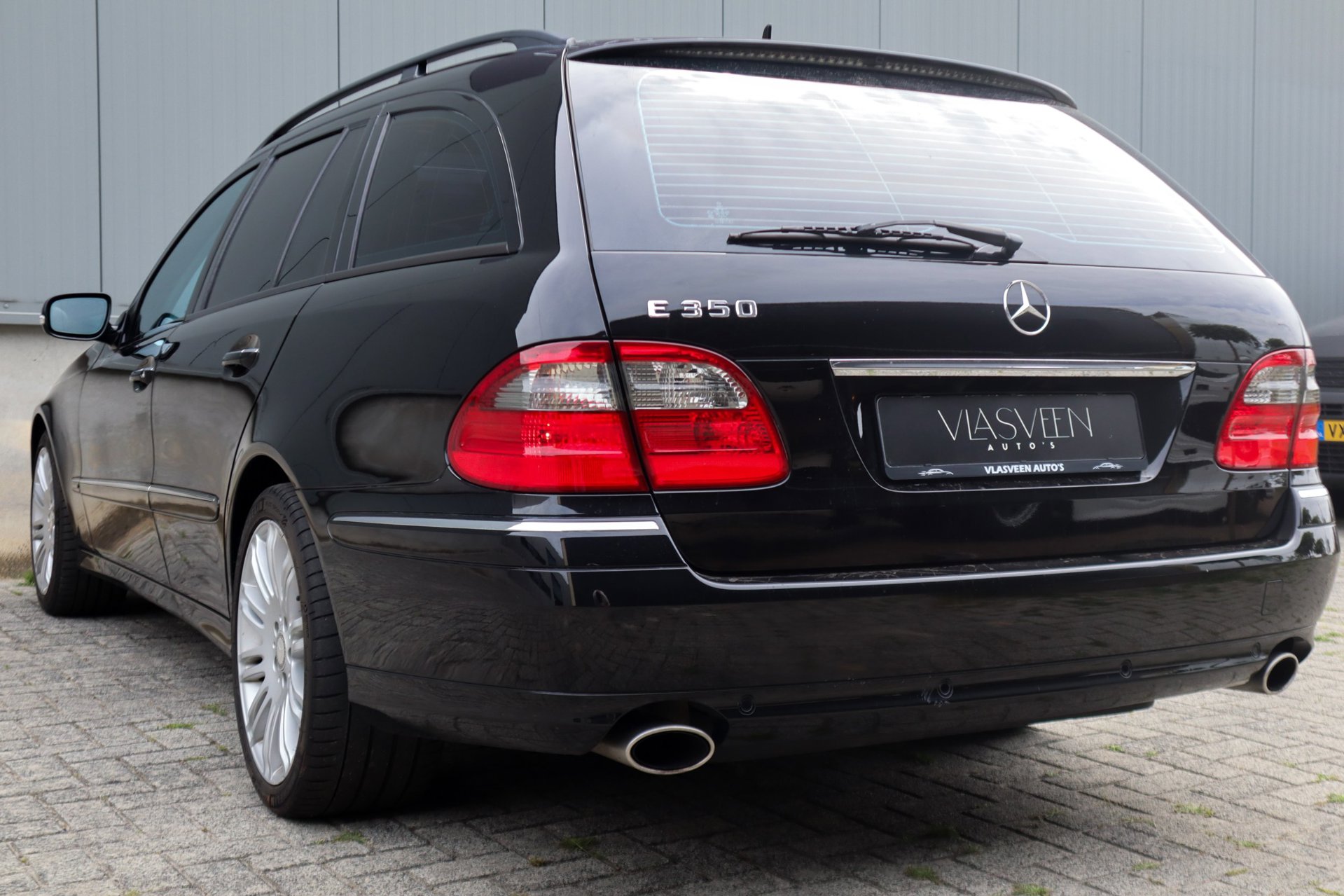 Foto van Mercedes-Benz E 350