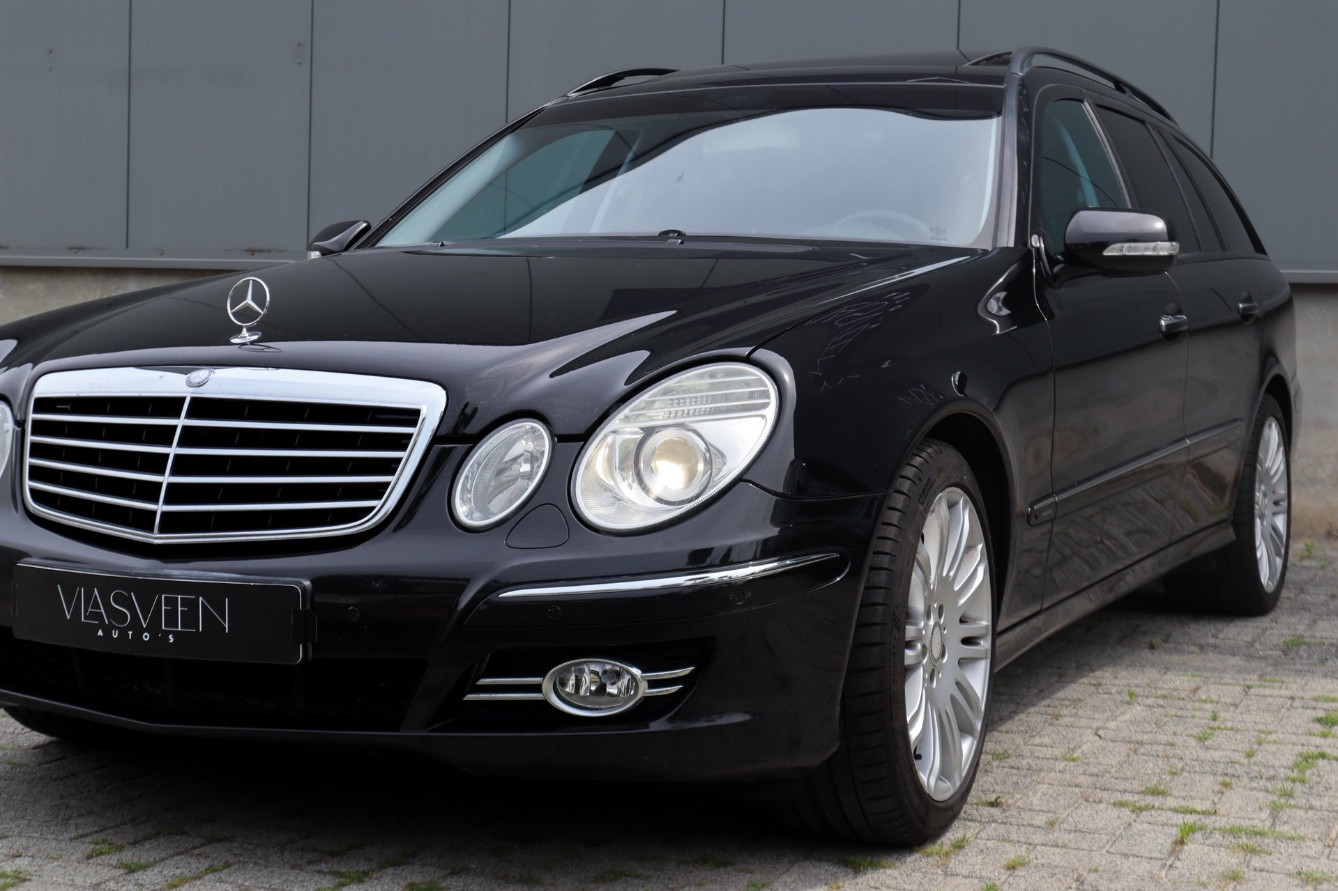 Foto van Mercedes-Benz E 350