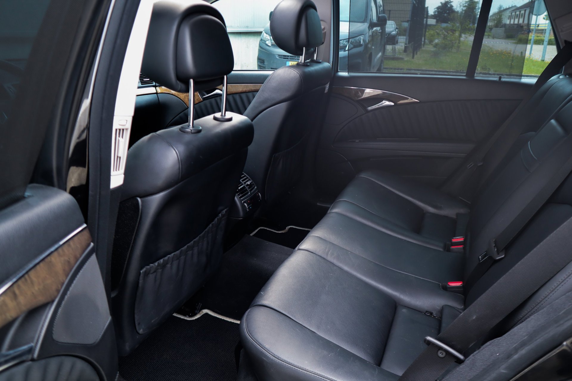 Foto van Mercedes-Benz E 350