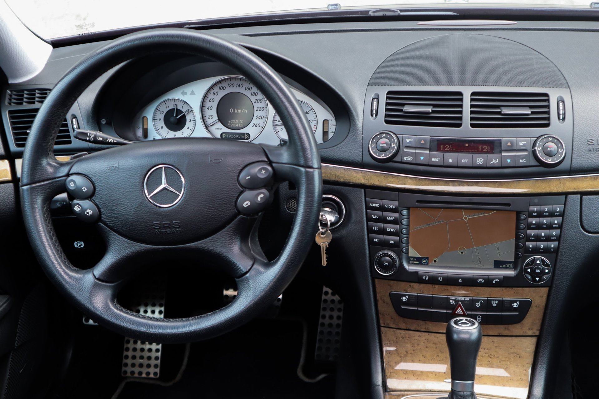 Foto van Mercedes-Benz E 350
