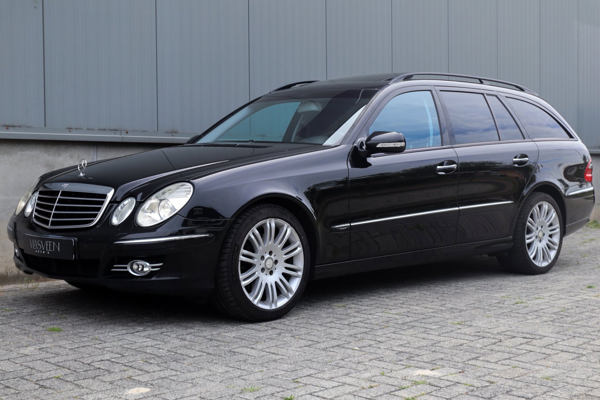 Foto van Mercedes-Benz E 350