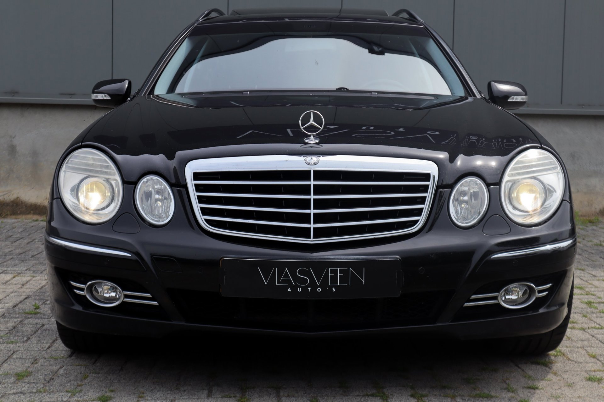 Foto van Mercedes-Benz E 350