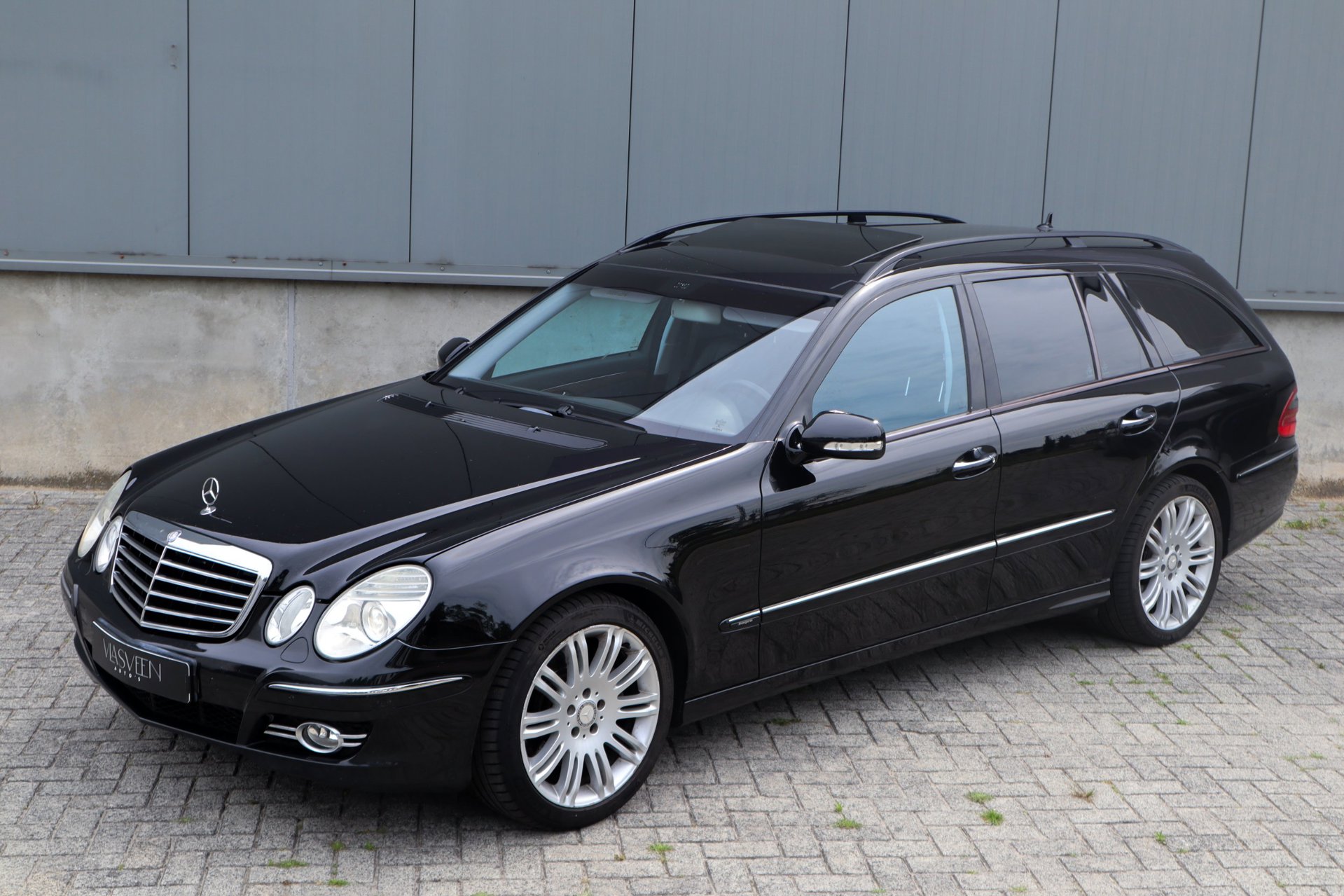 Foto van Mercedes-Benz E 350