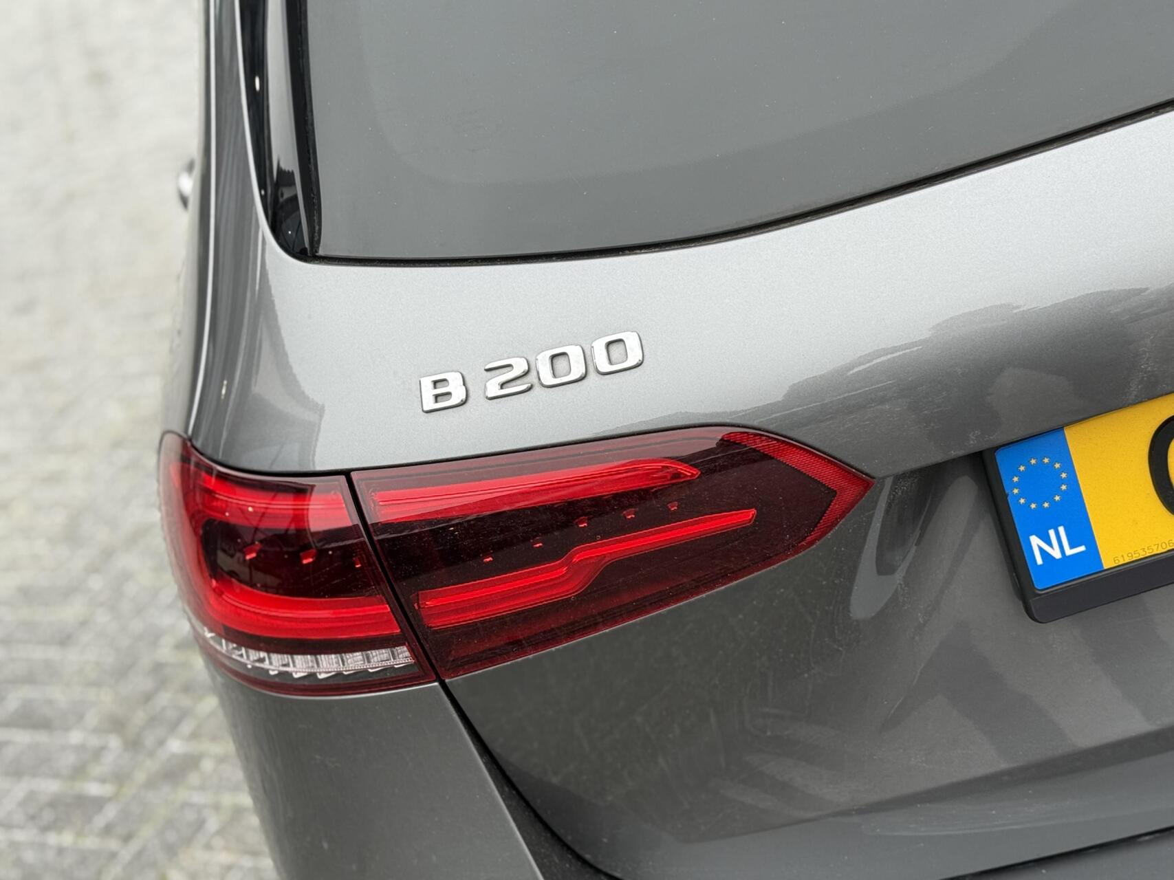 Foto van Mercedes-Benz B 200