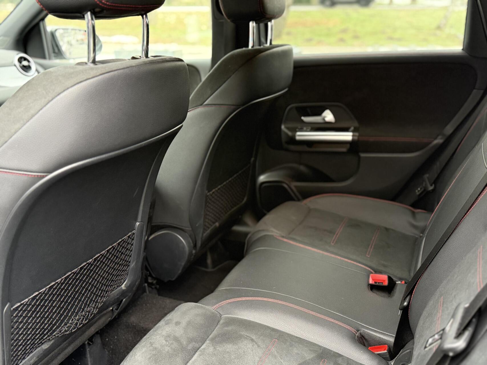 Foto van Mercedes-Benz B 200