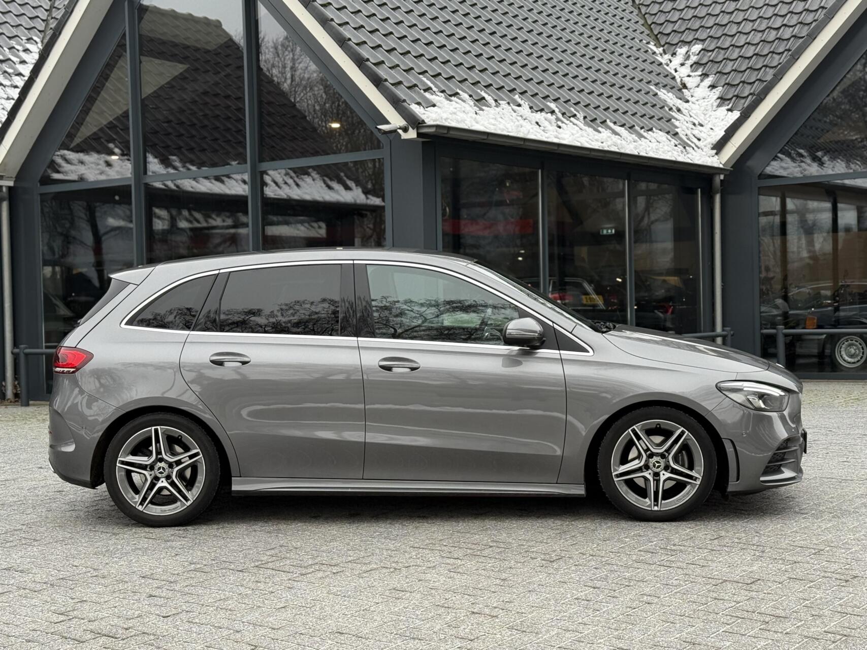 Foto van Mercedes-Benz B 200