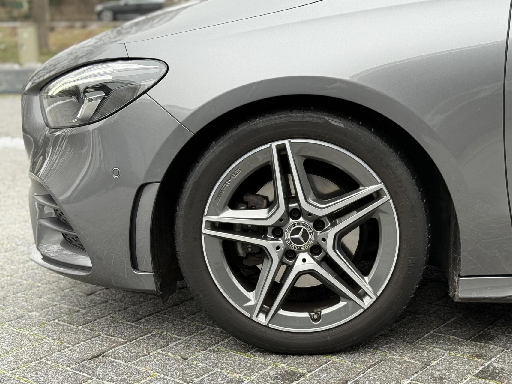 Foto van Mercedes-Benz B 200