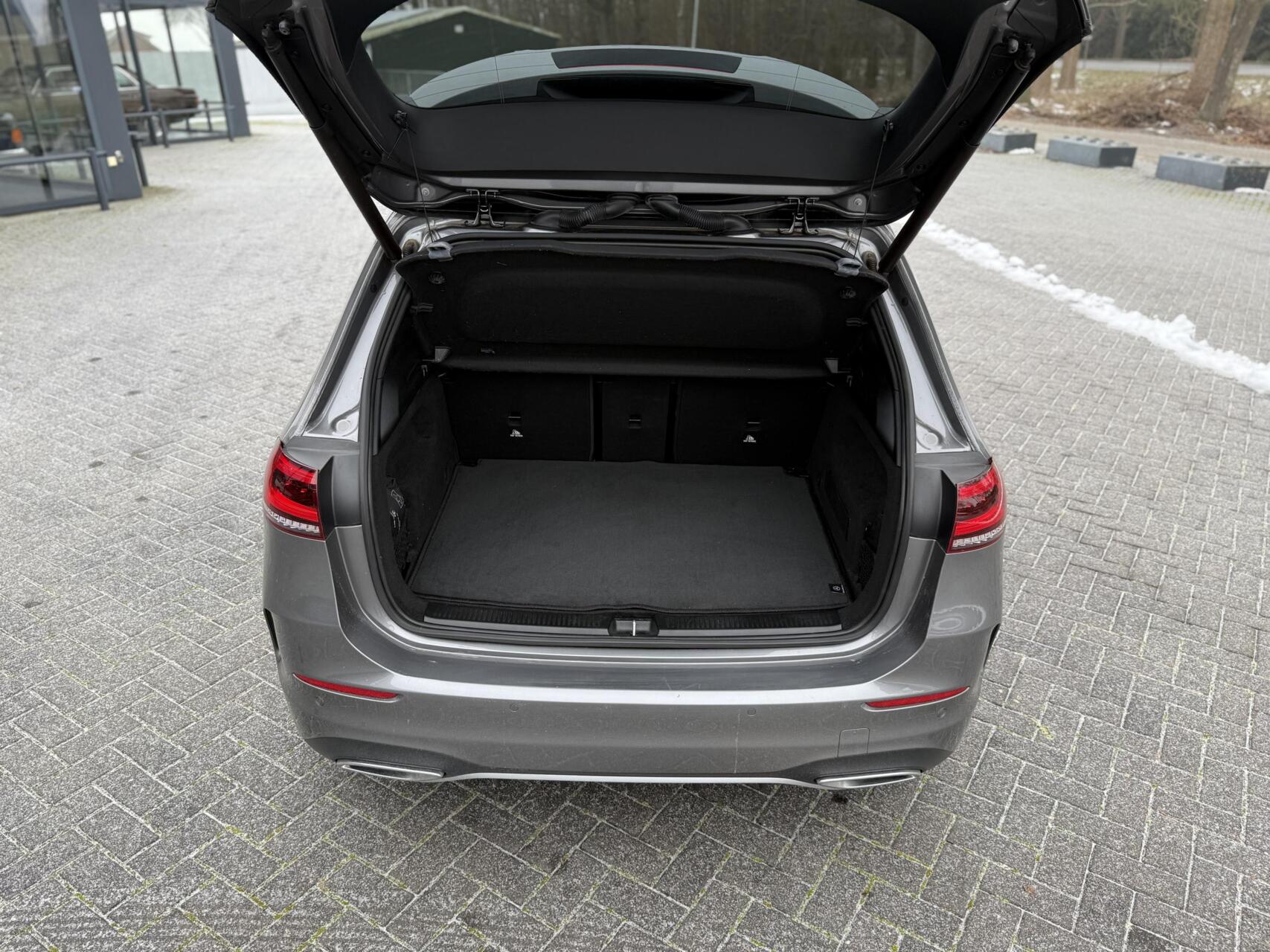 Foto van Mercedes-Benz B 200