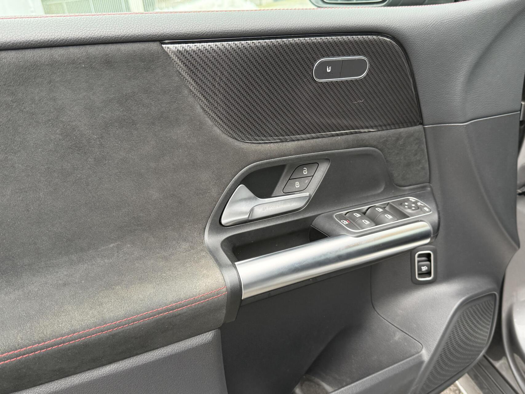 Foto van Mercedes-Benz B 200
