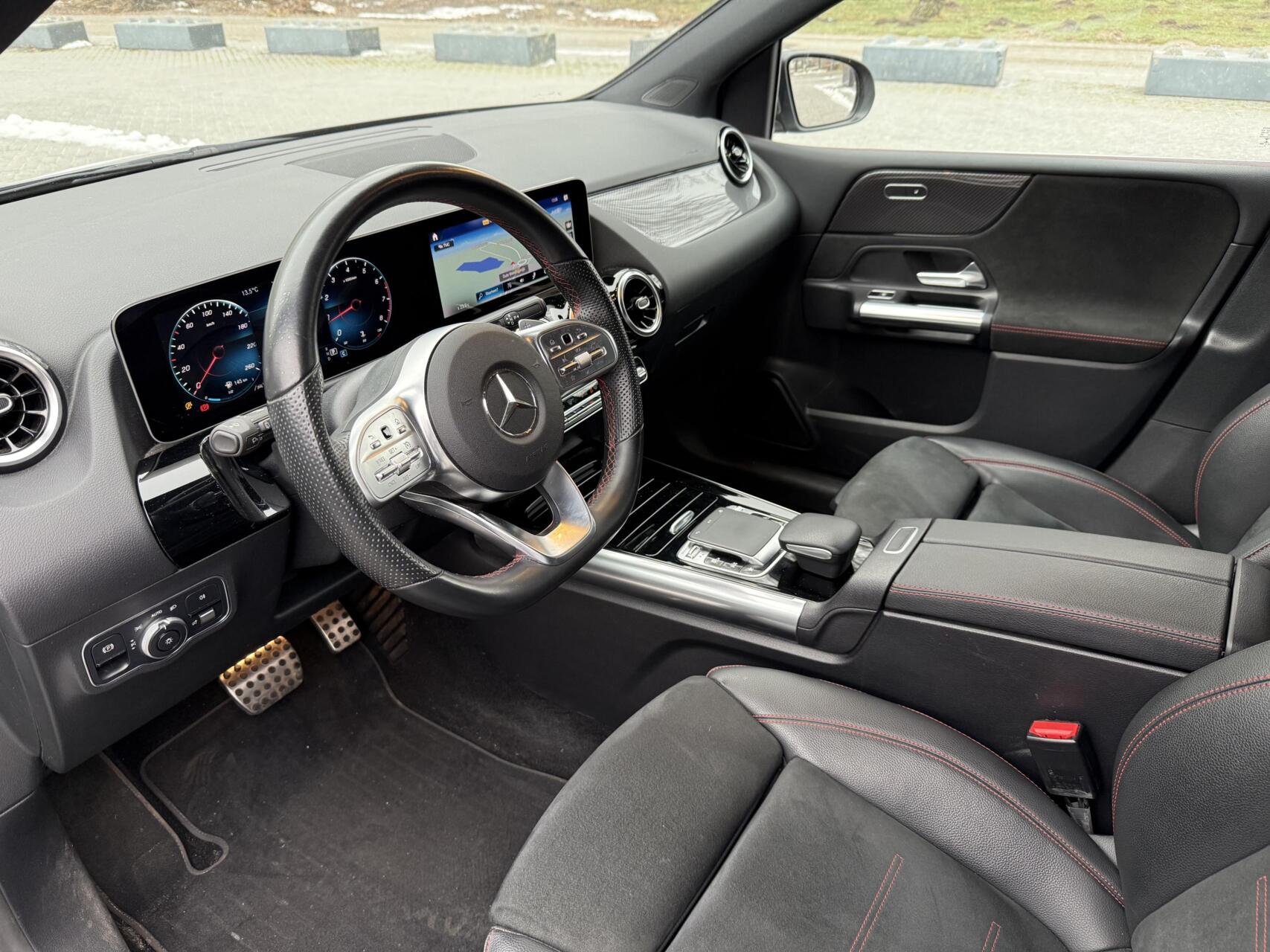 Foto van Mercedes-Benz B 200