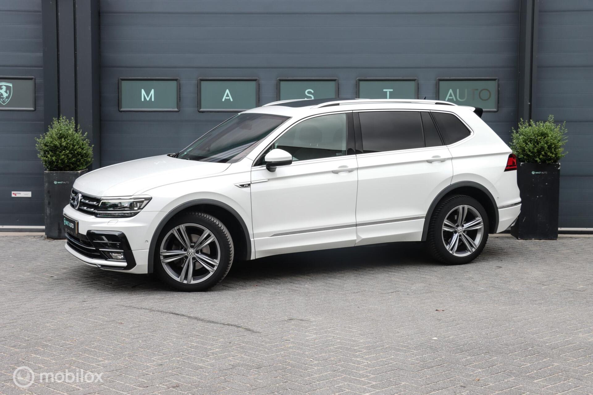 Volkswagen Tiguan 1.5 TSI Highline|R-Line|Pano|Camera|Massage|Trekhaak| 2019 - voorkant
