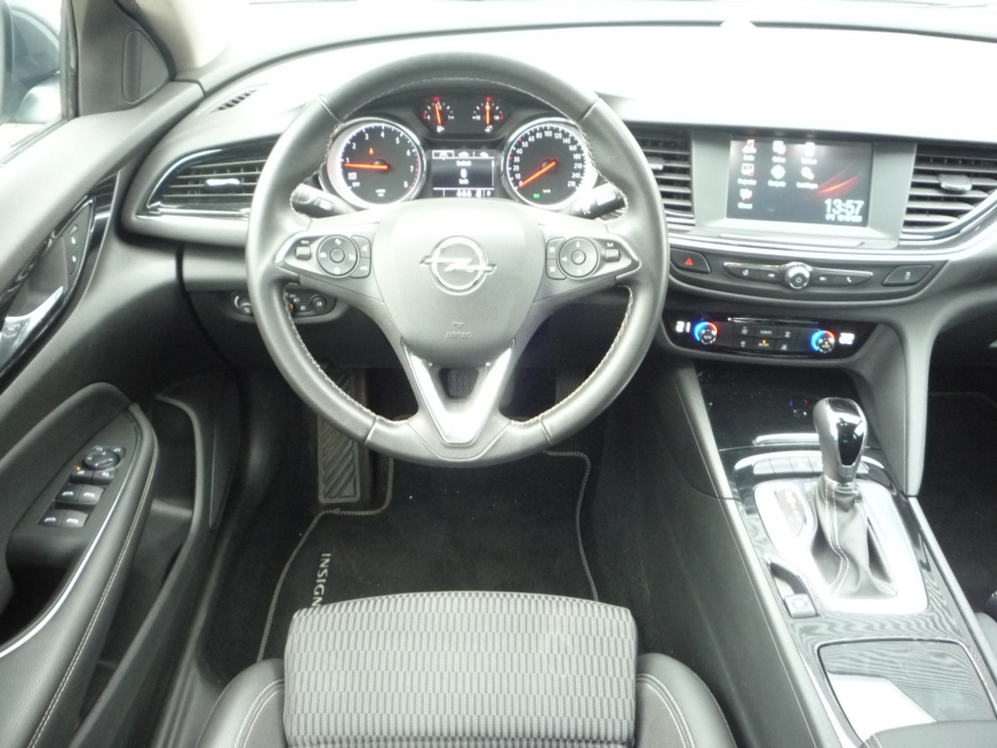 Foto van Opel Insignia Grand Sport