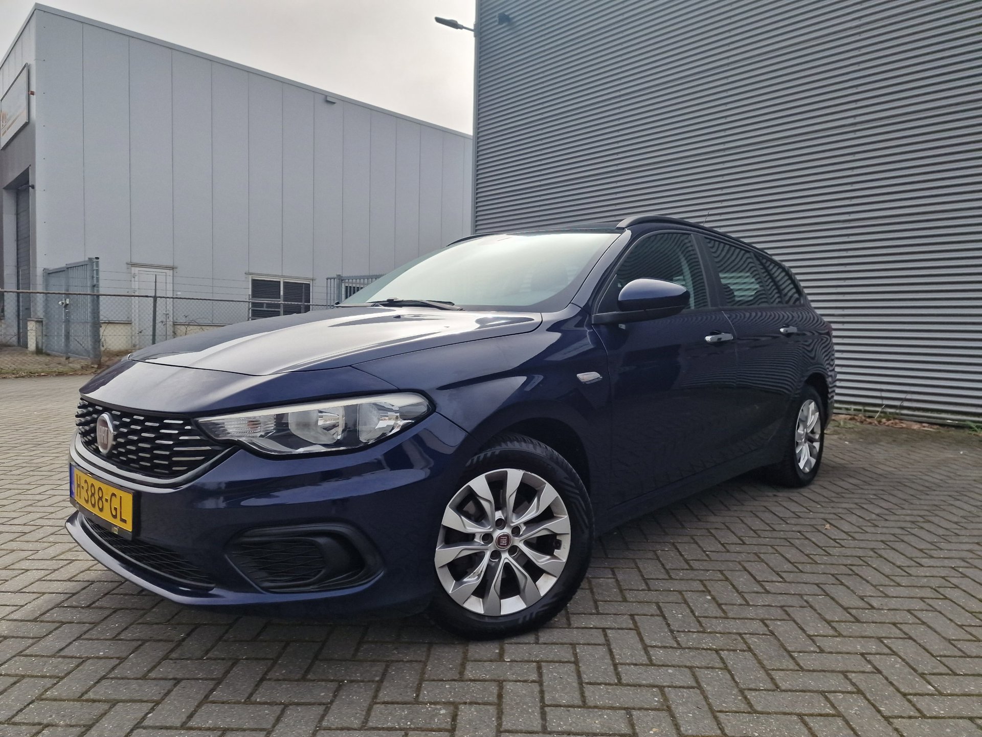 Fiat Fiat Tipo 1.4 16v Popstar PSENSOR CRUISE 2 X SLEUTELS 2016 - voorkant