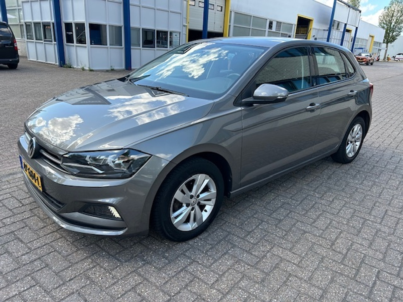 Volkswagen Polo 1.0 TSI Comfortline 2018 - voorkant