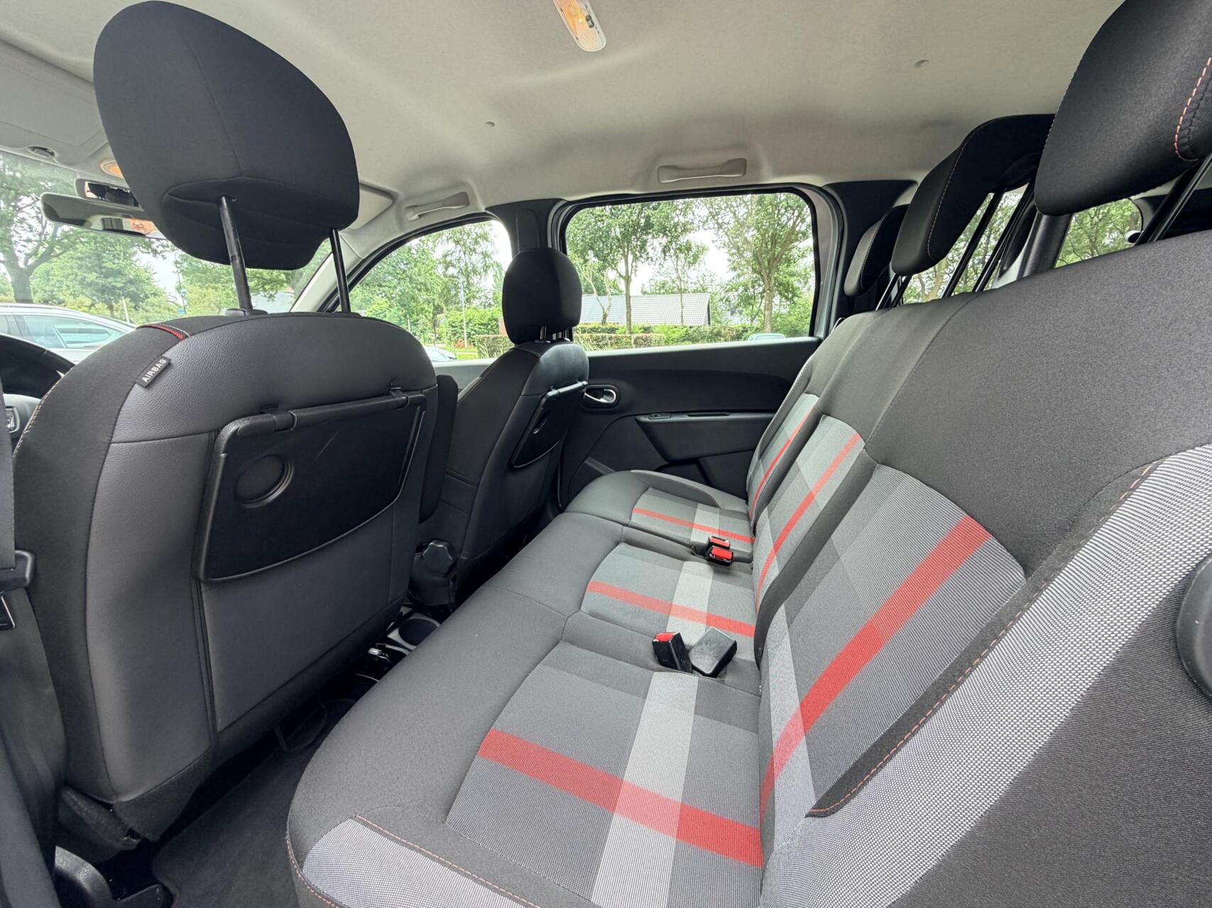 Foto van Dacia Lodgy