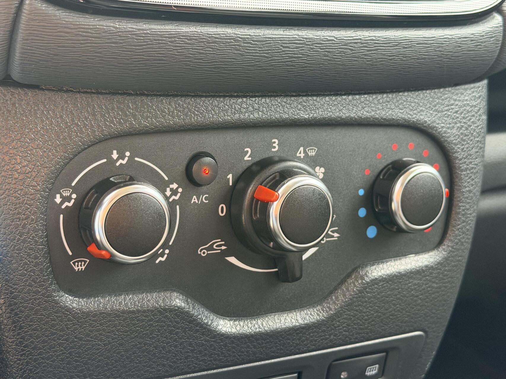 Foto van Dacia Lodgy