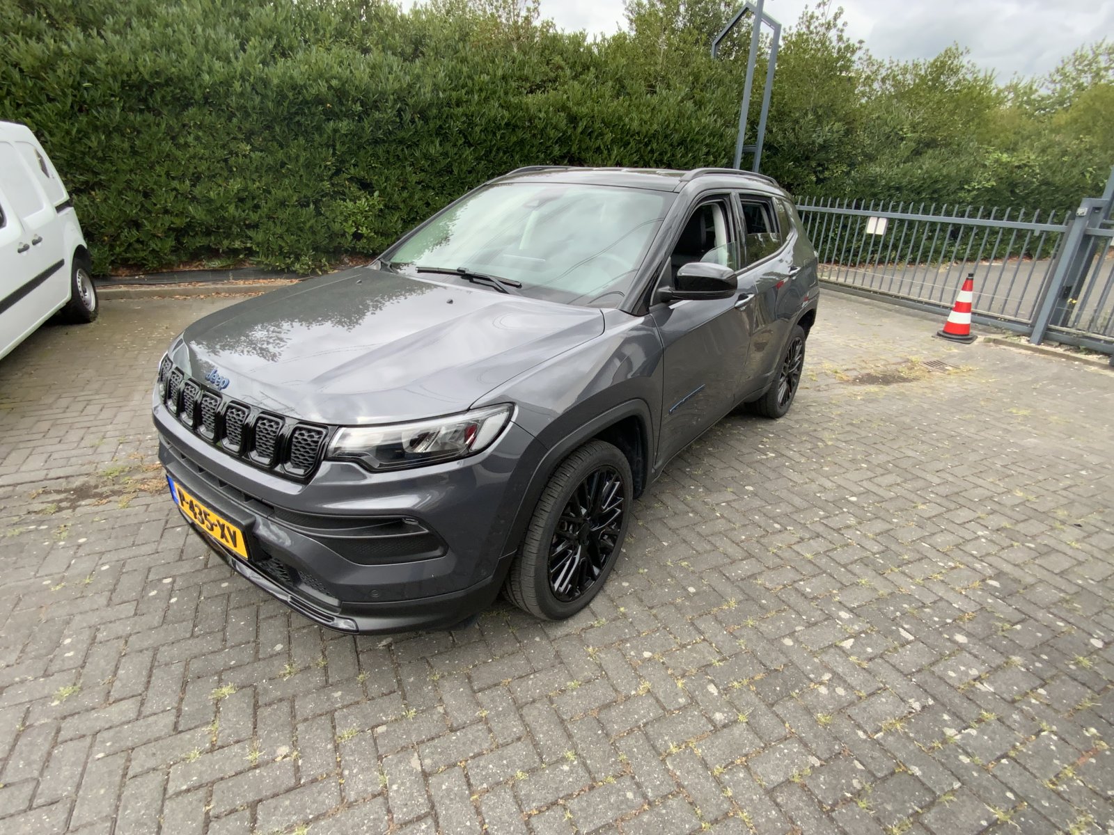 Jeep Compass 4xe 190 Hyb. N.Eagle 2022 - voorkant