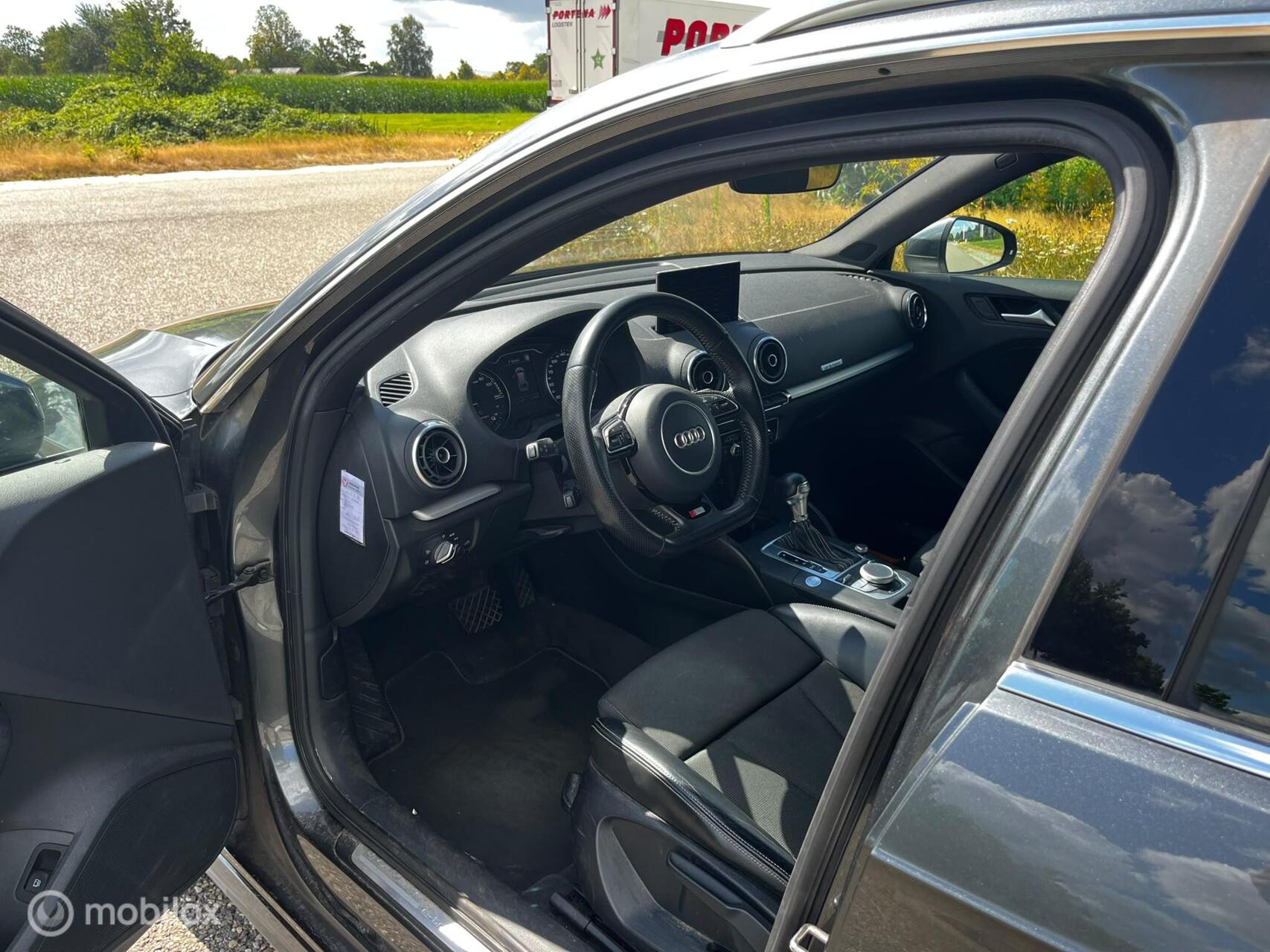 Foto van Audi A3 Sportback E-tron