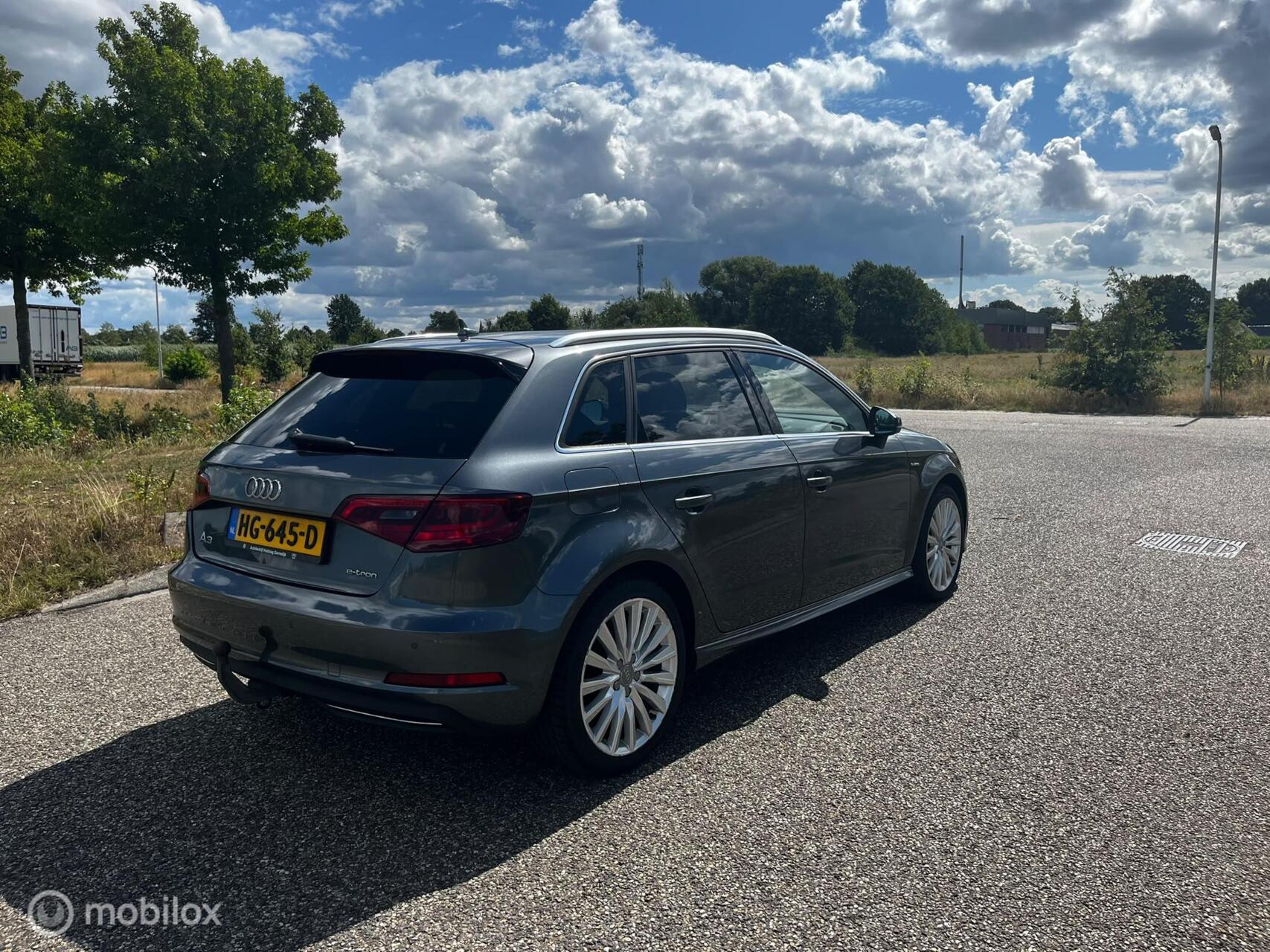 Foto van Audi A3 Sportback E-tron