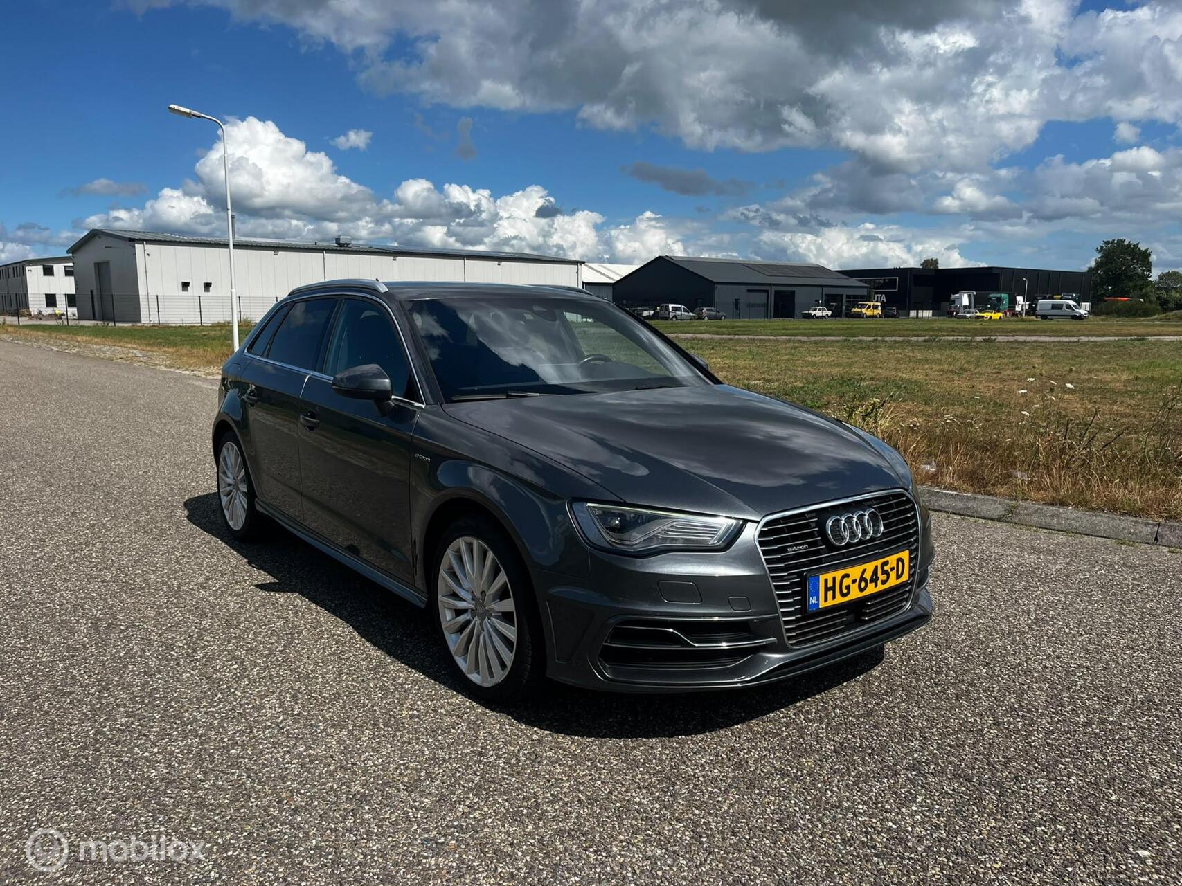 Foto van Audi A3 Sportback E-tron