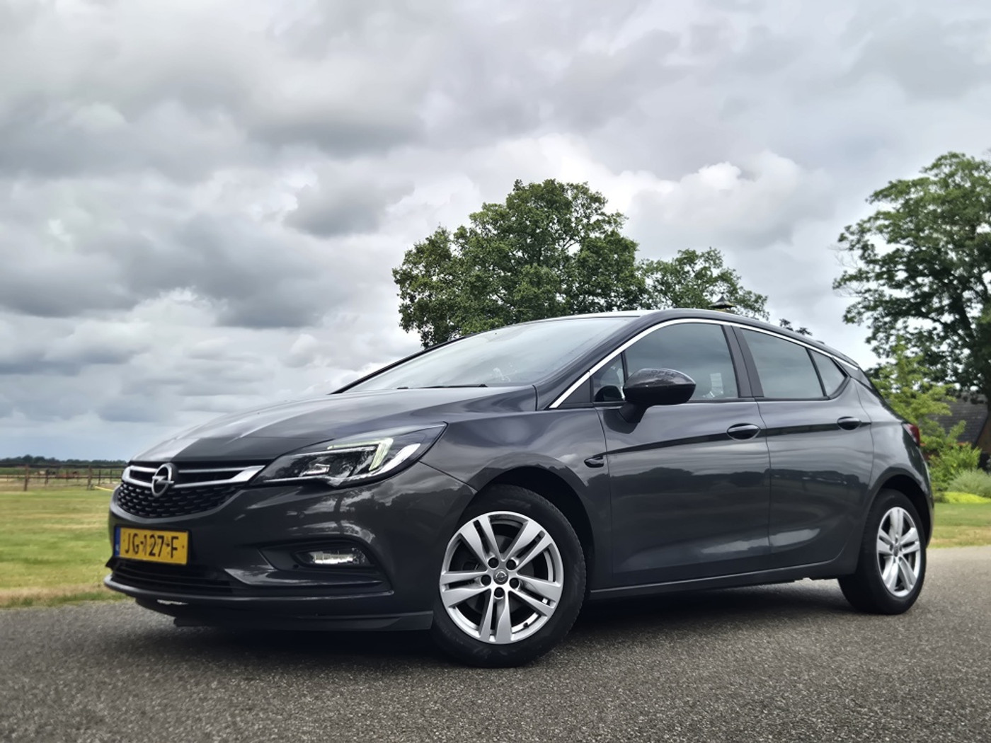 Opel Astra 1.0 Edition 2016 - voorkant