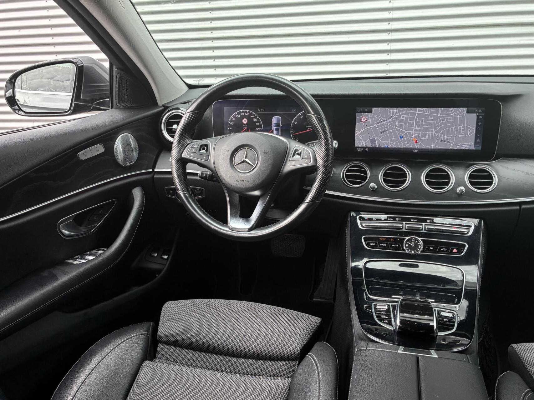 Foto van Mercedes-Benz E 200
