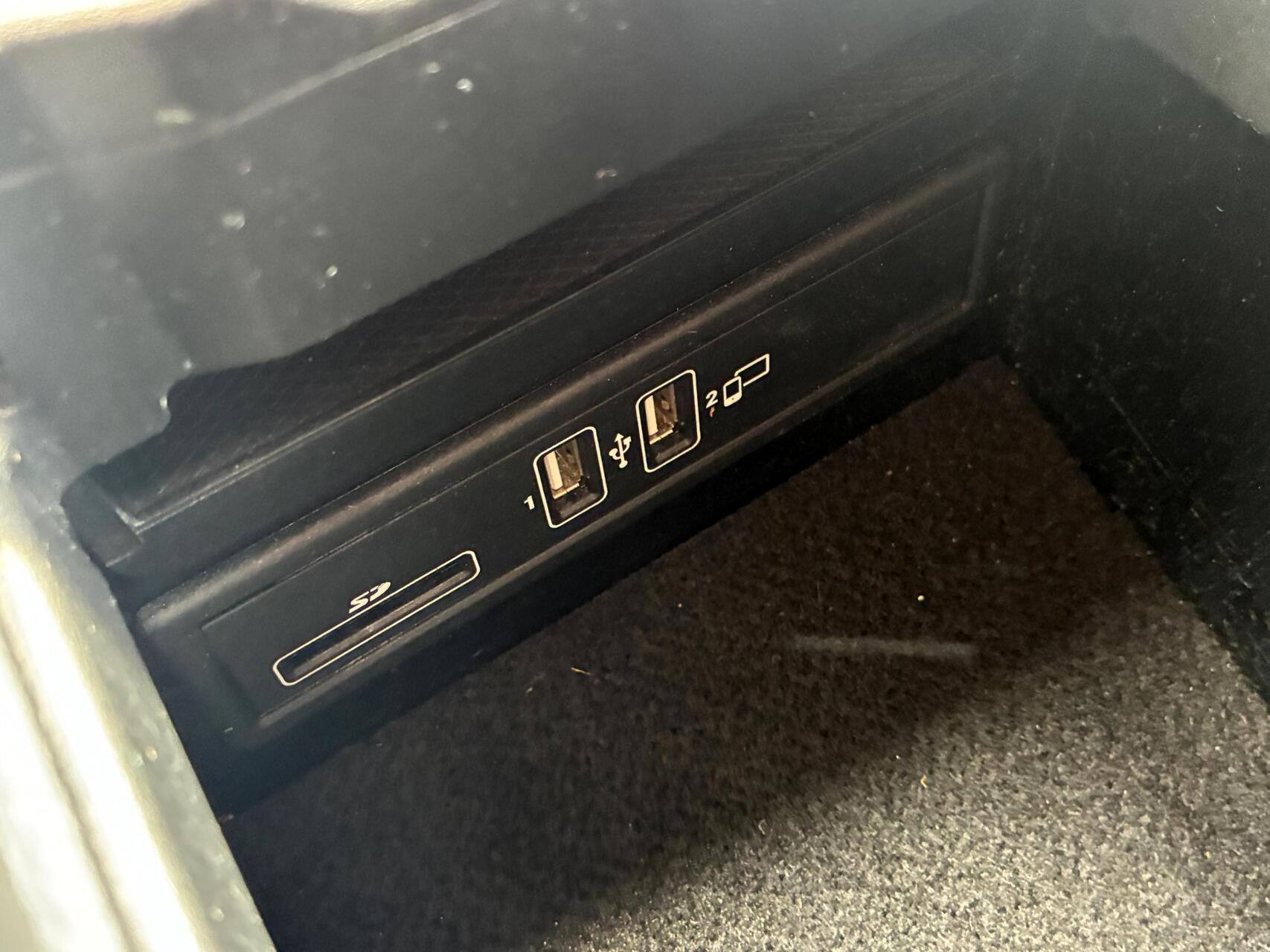 Foto van Mercedes-Benz E 200