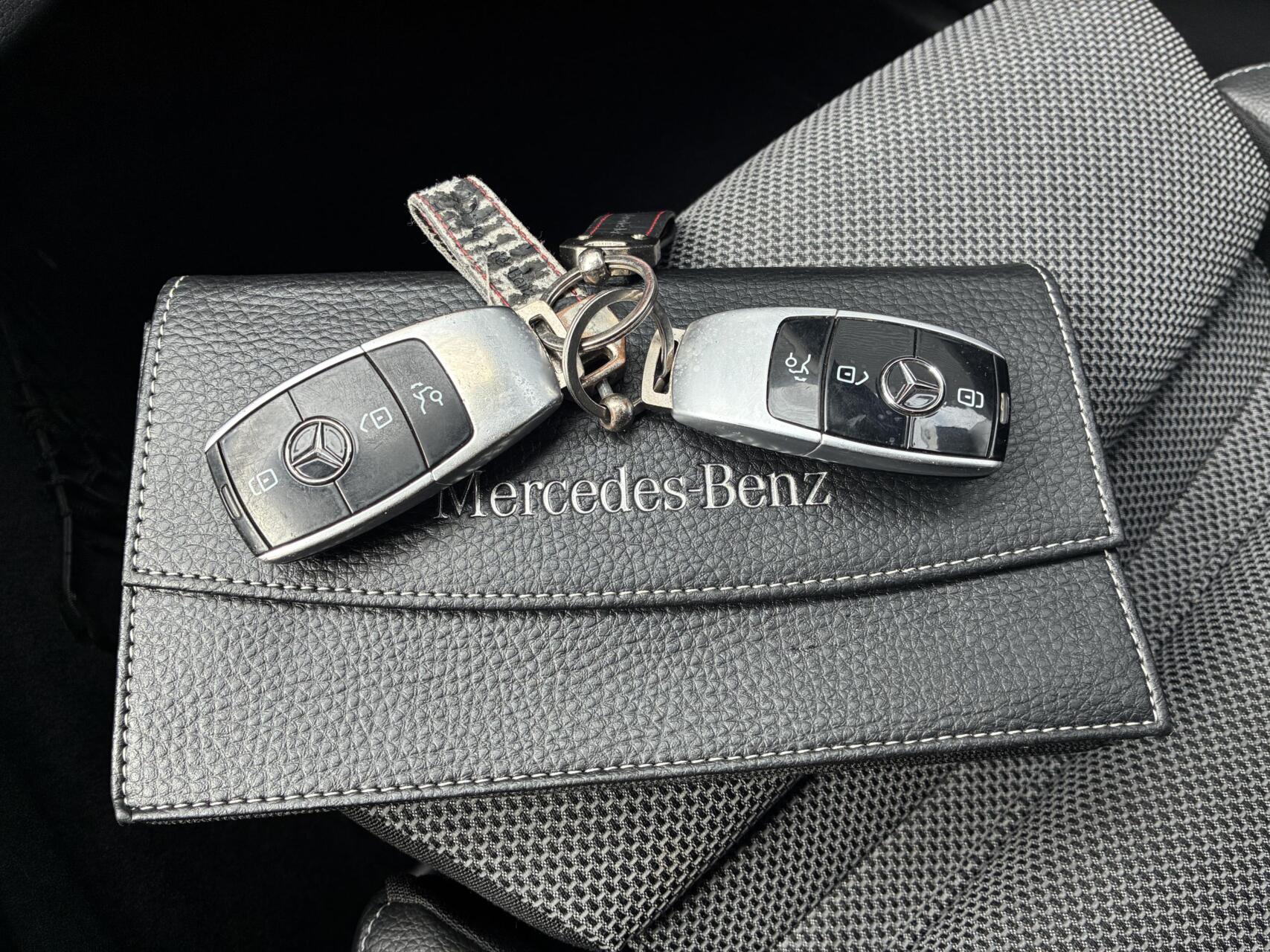 Foto van Mercedes-Benz E 200