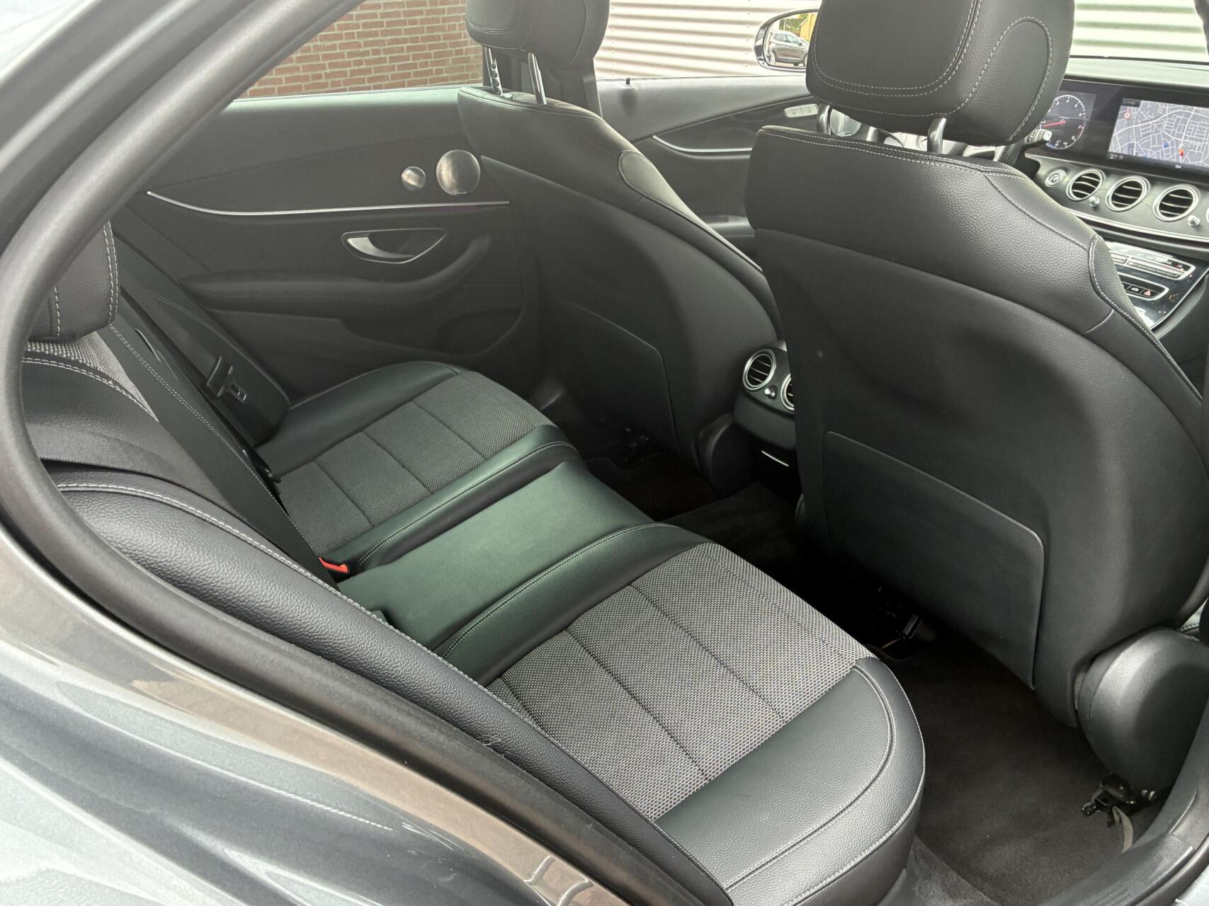 Foto van Mercedes-Benz E 200