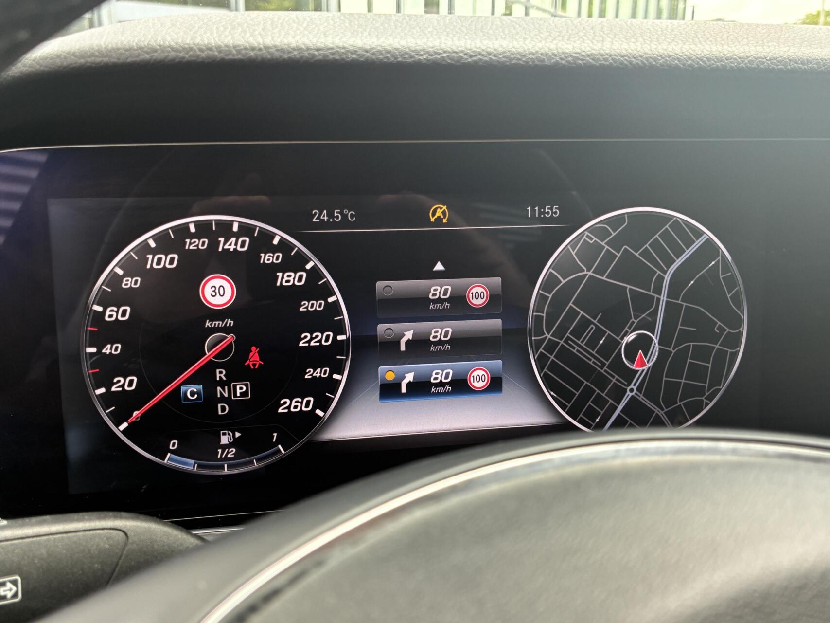 Foto van Mercedes-Benz E 200
