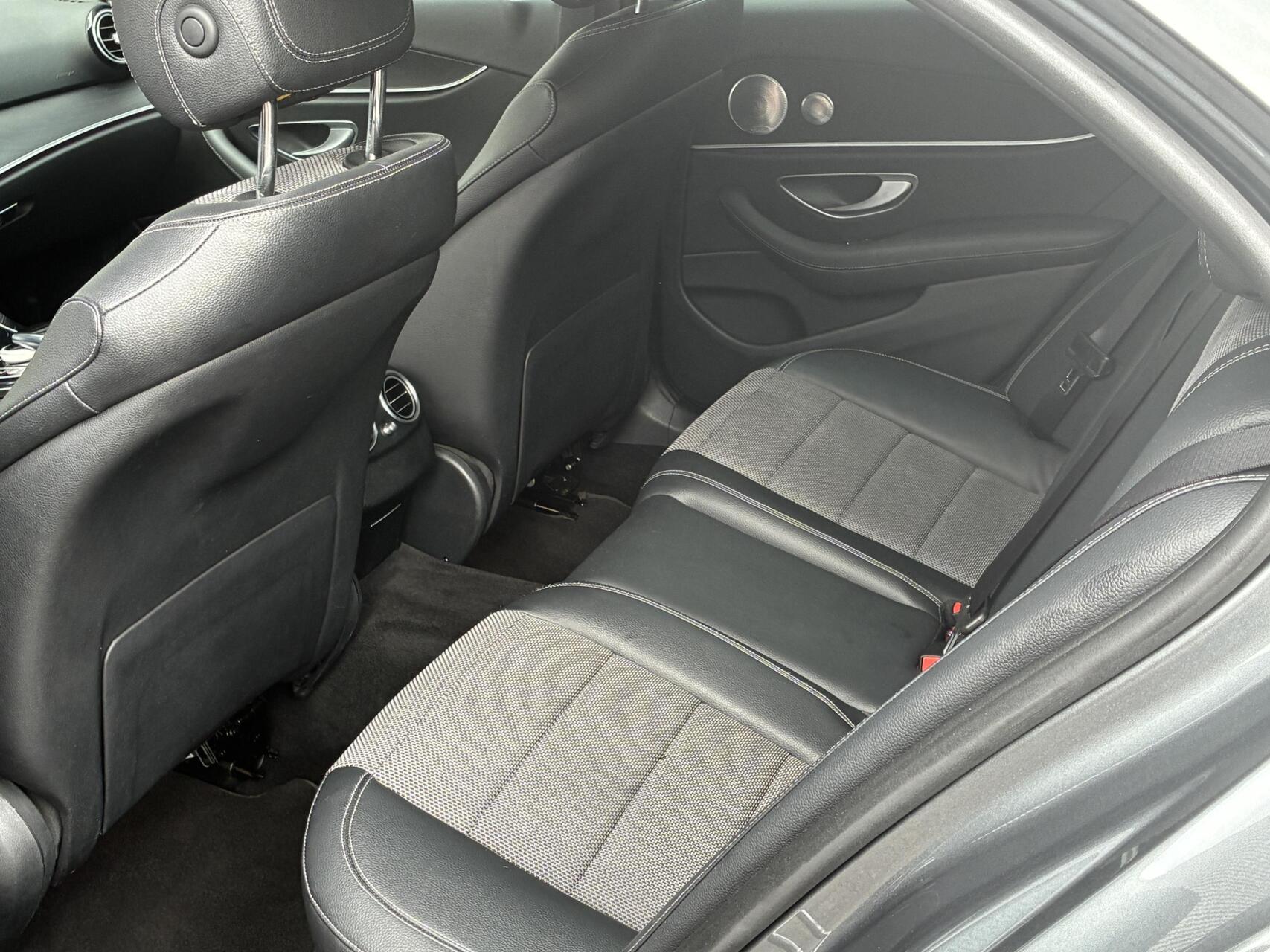 Foto van Mercedes-Benz E 200