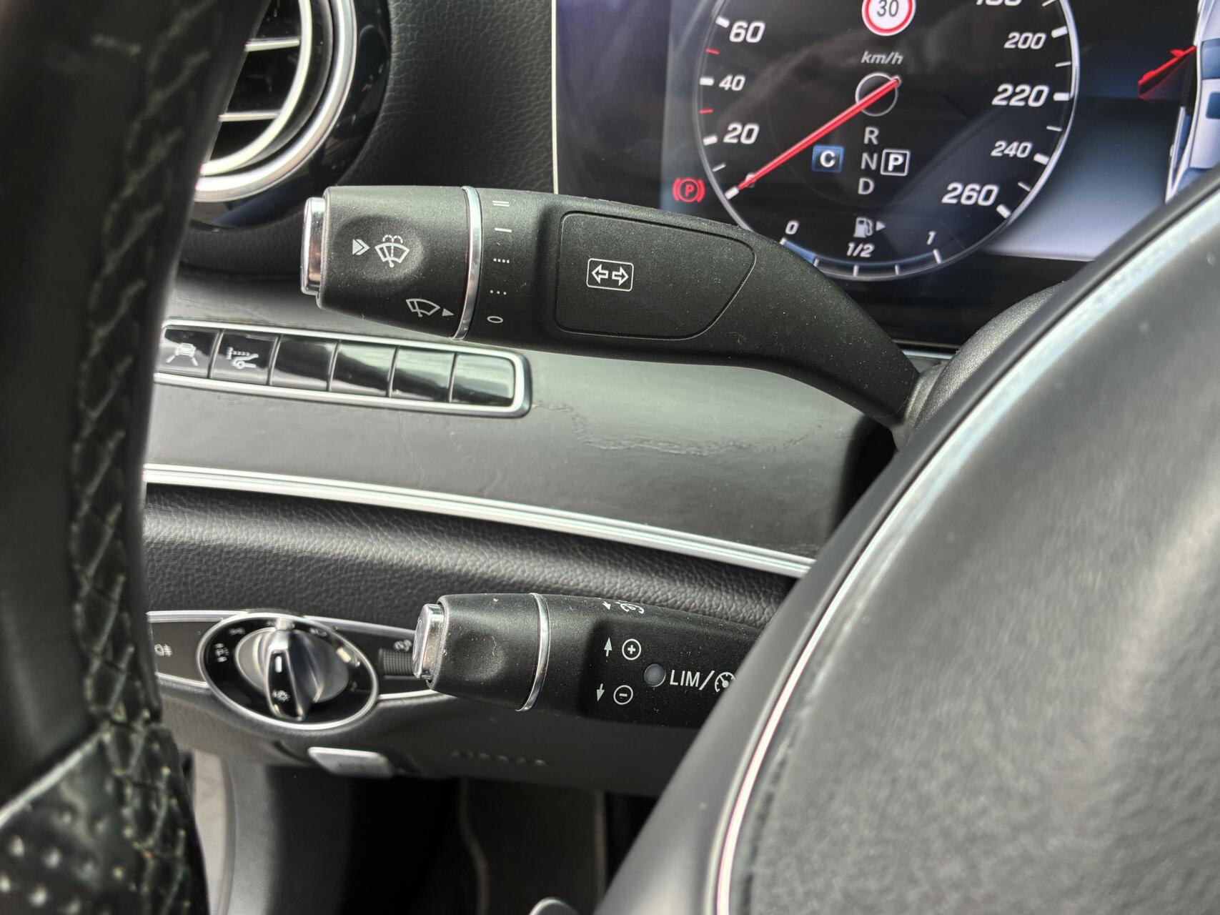 Foto van Mercedes-Benz E 200