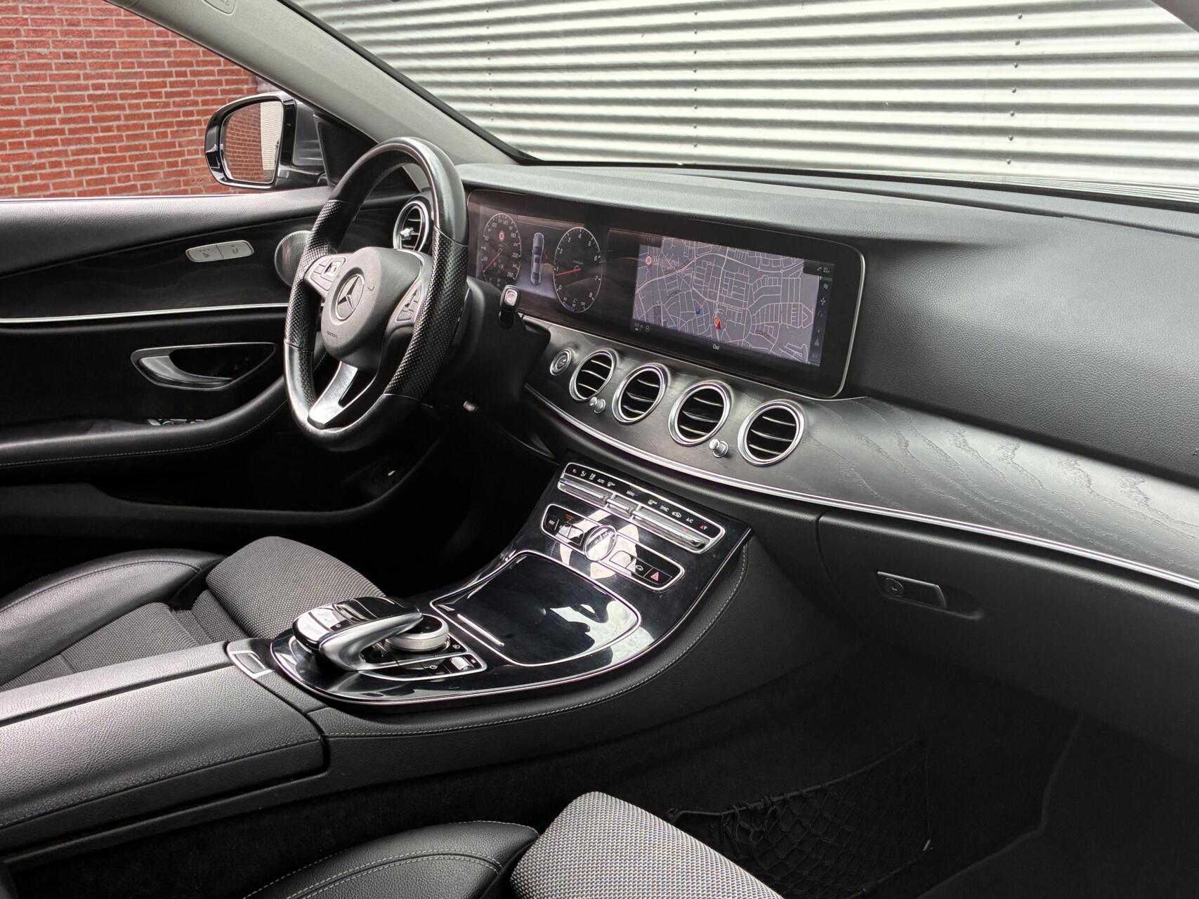 Foto van Mercedes-Benz E 200