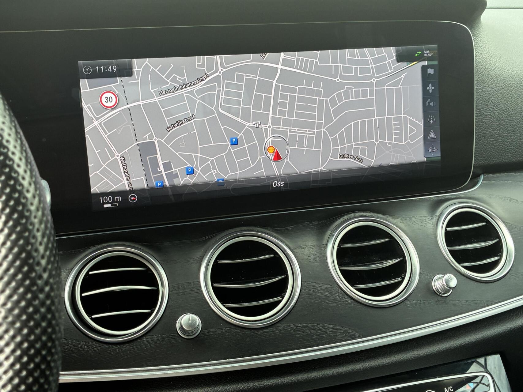 Foto van Mercedes-Benz E 200