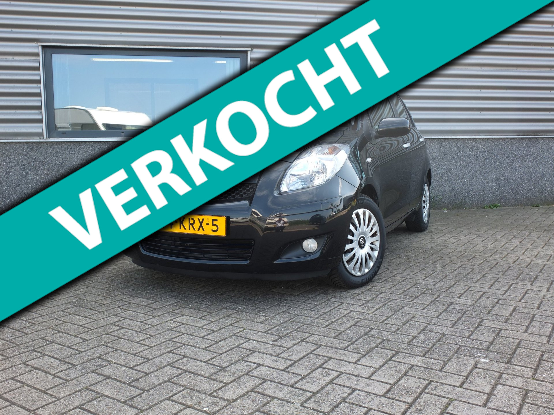 Toyota Toyota Yaris 1.3 VVT-i | Climate Control | 6-bak |Afnb trekhaak | Zuinig | Nette staat 2010 - voorkant