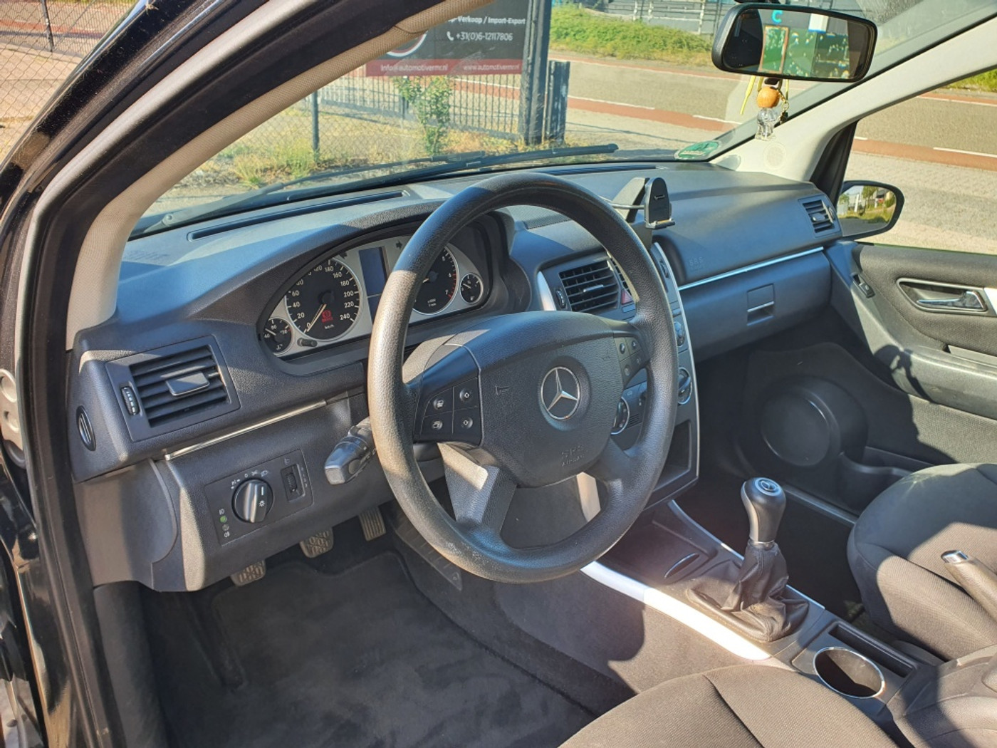 Foto van Mercedes-Benz B 150