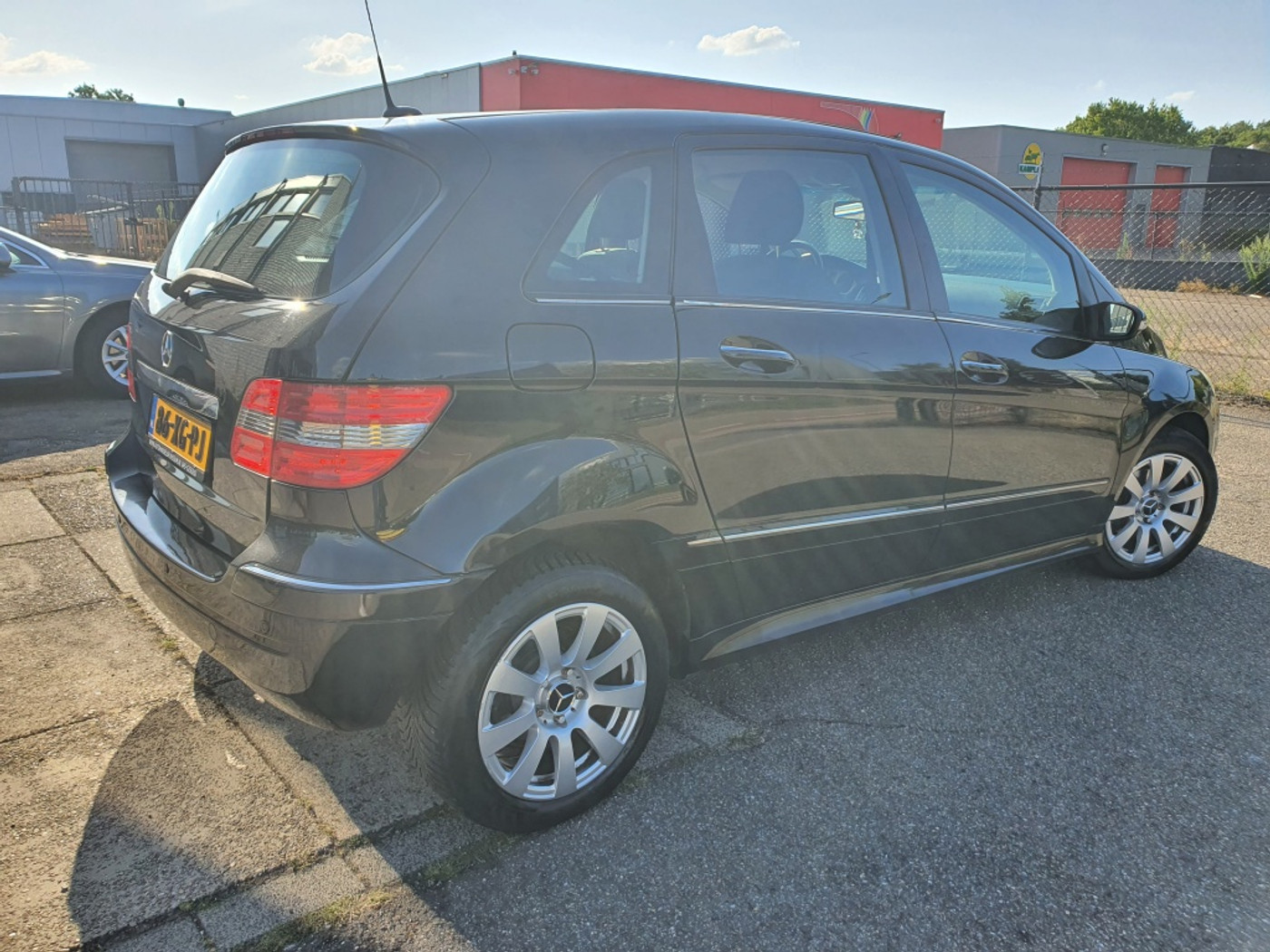 Foto van Mercedes-Benz B 150