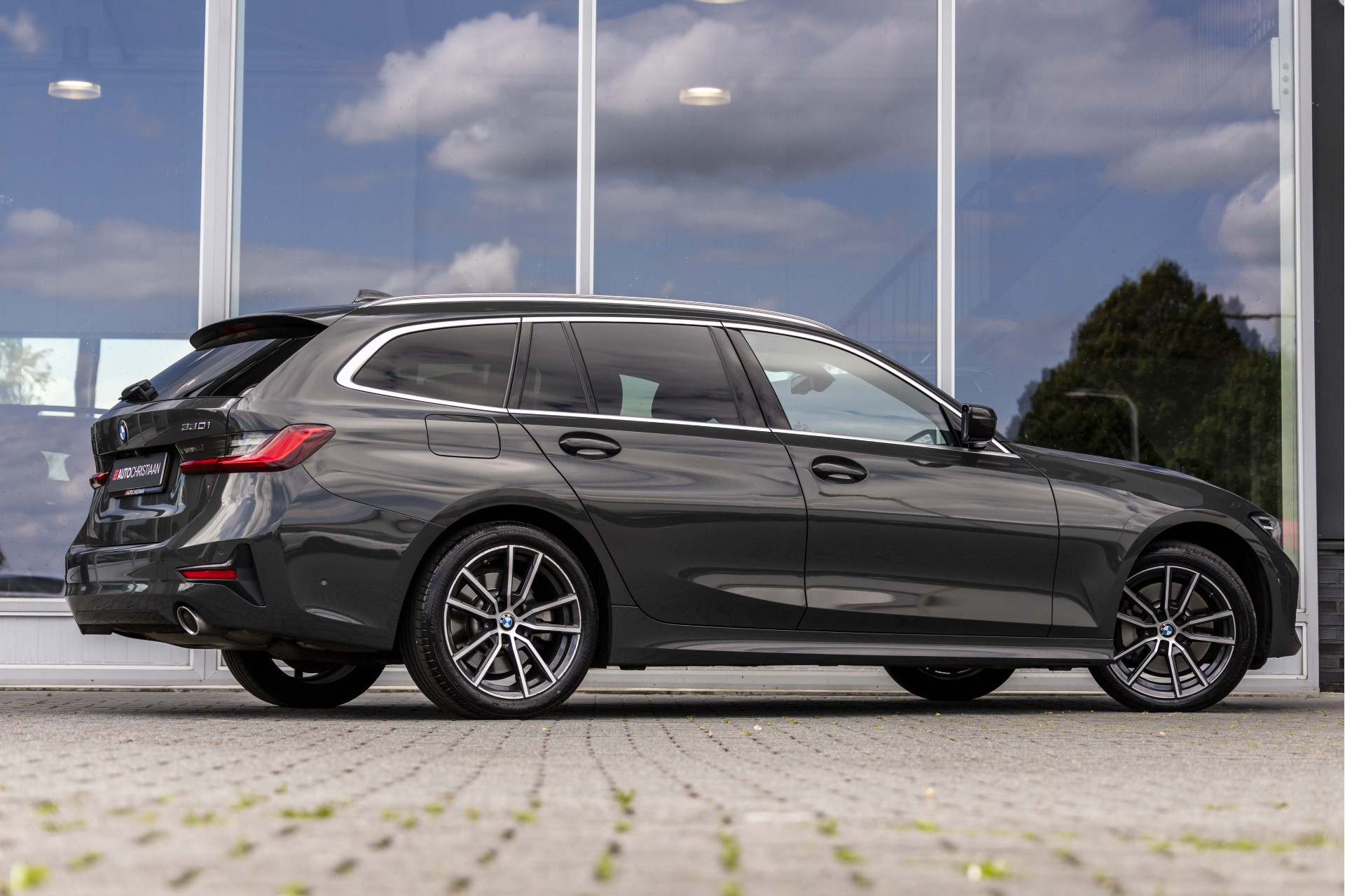 Foto van BMW 330i