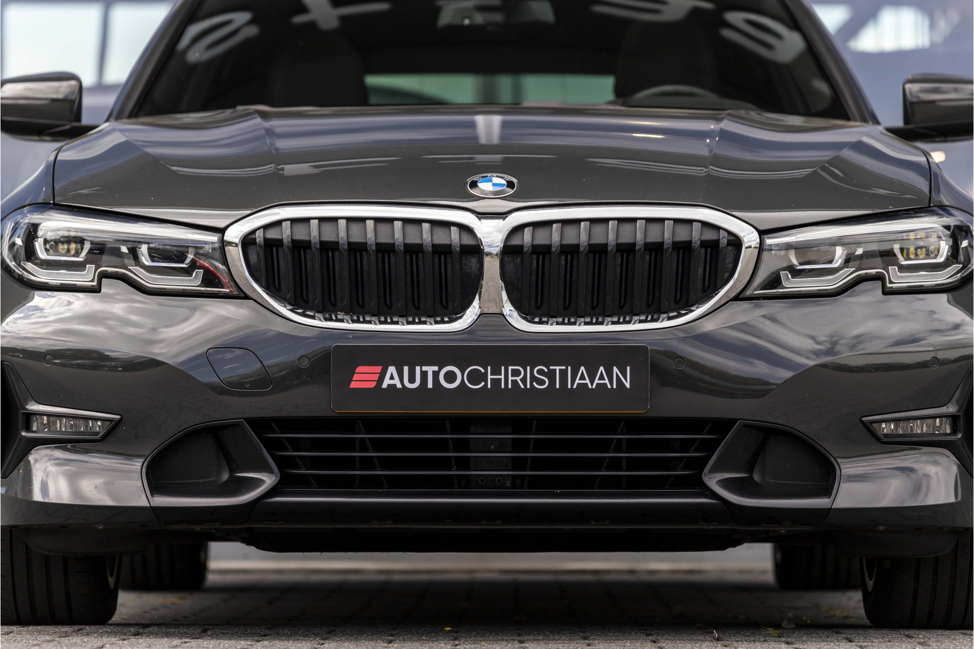 Foto van BMW 330i