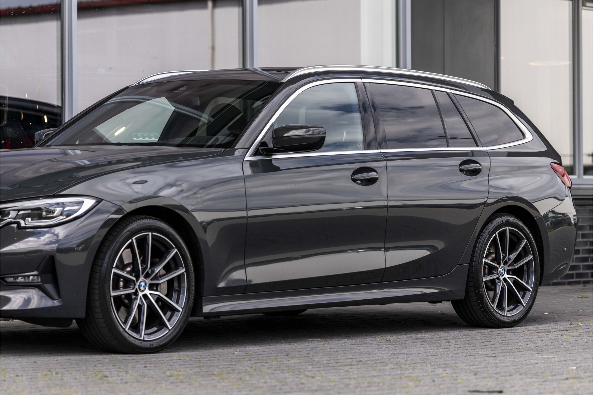 Foto van BMW 330i